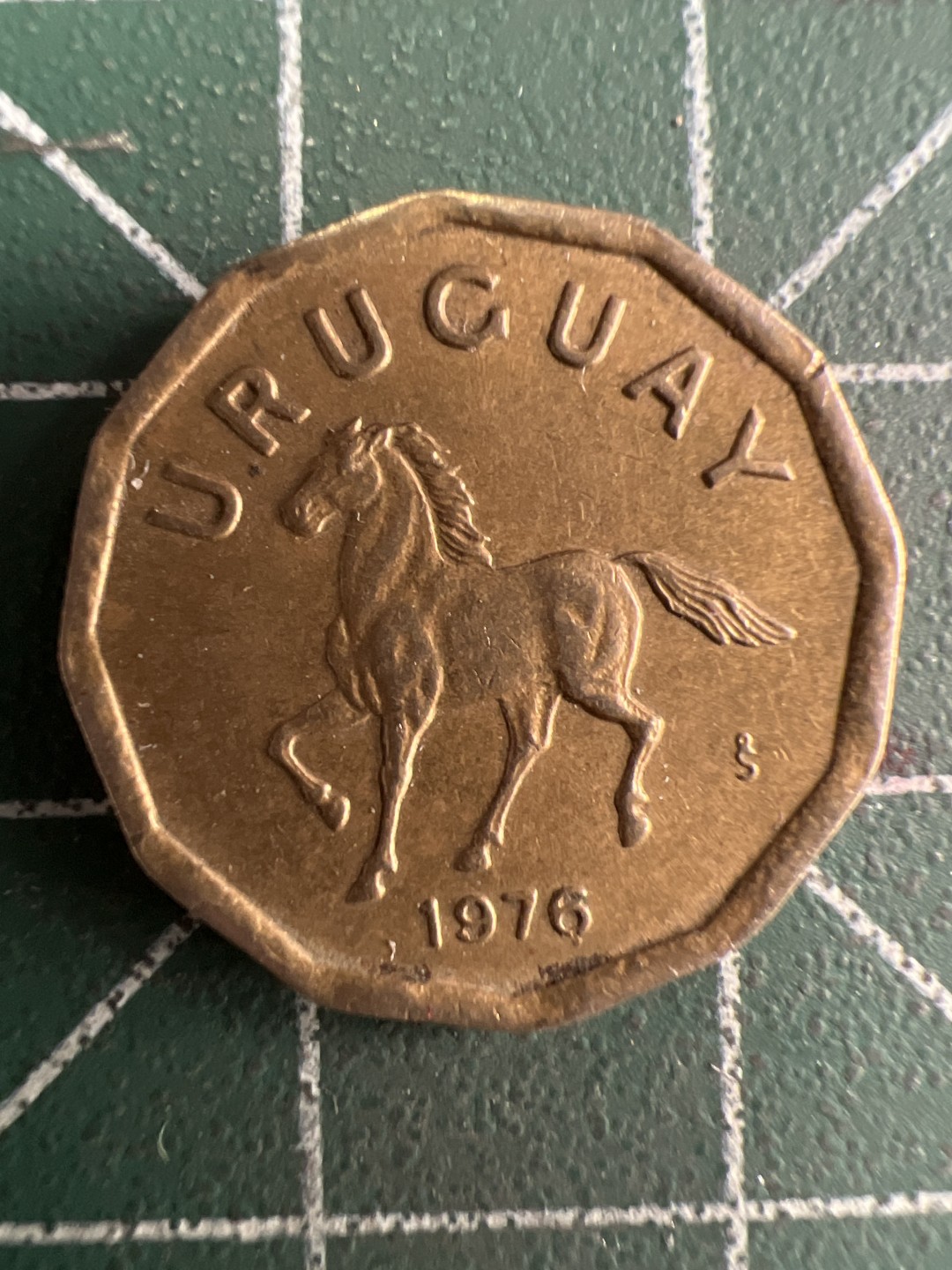 泡泡堂微拍第六十九幕硬币捡漏可累计专场👿👿，零佣金，零押金，累计满二十元包邮，接受代拍业务 乌干达十分