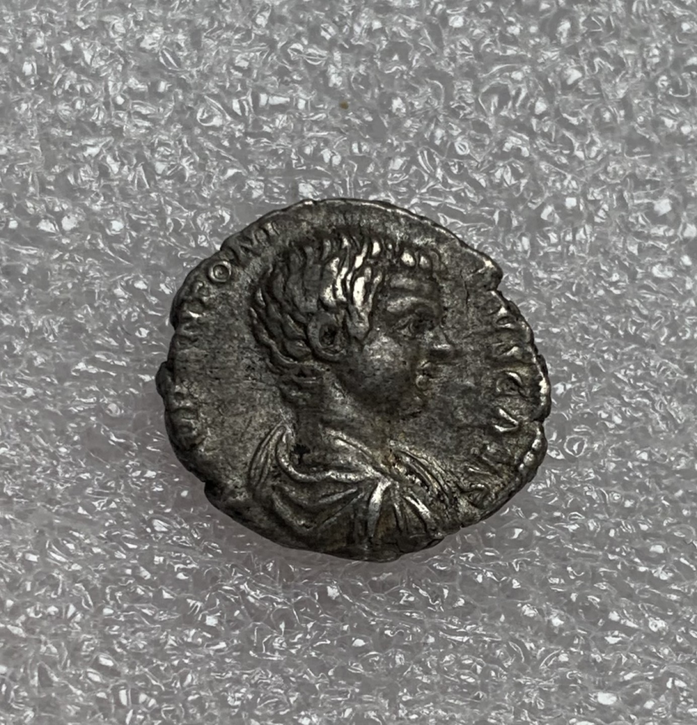 瓶子🏺第80期拍卖会 古罗马帝国盖塔背雅典娜第纳尔银币18毫米2.87克