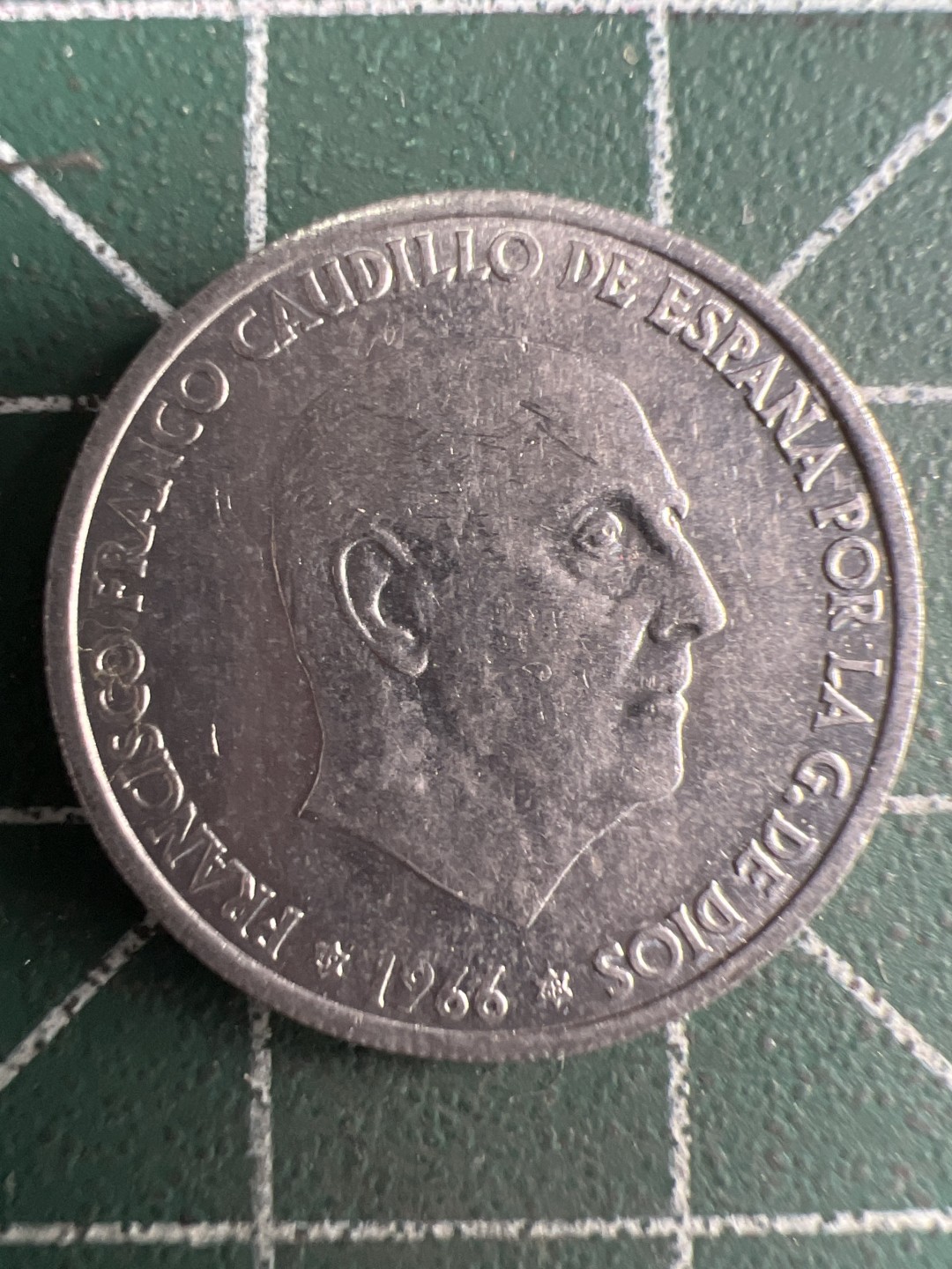 泡泡堂微拍第七十幕硬币捡漏可累计专场👿👿，零佣金，零押金，累计满二十元包邮，接受代拍业务 西班牙50分