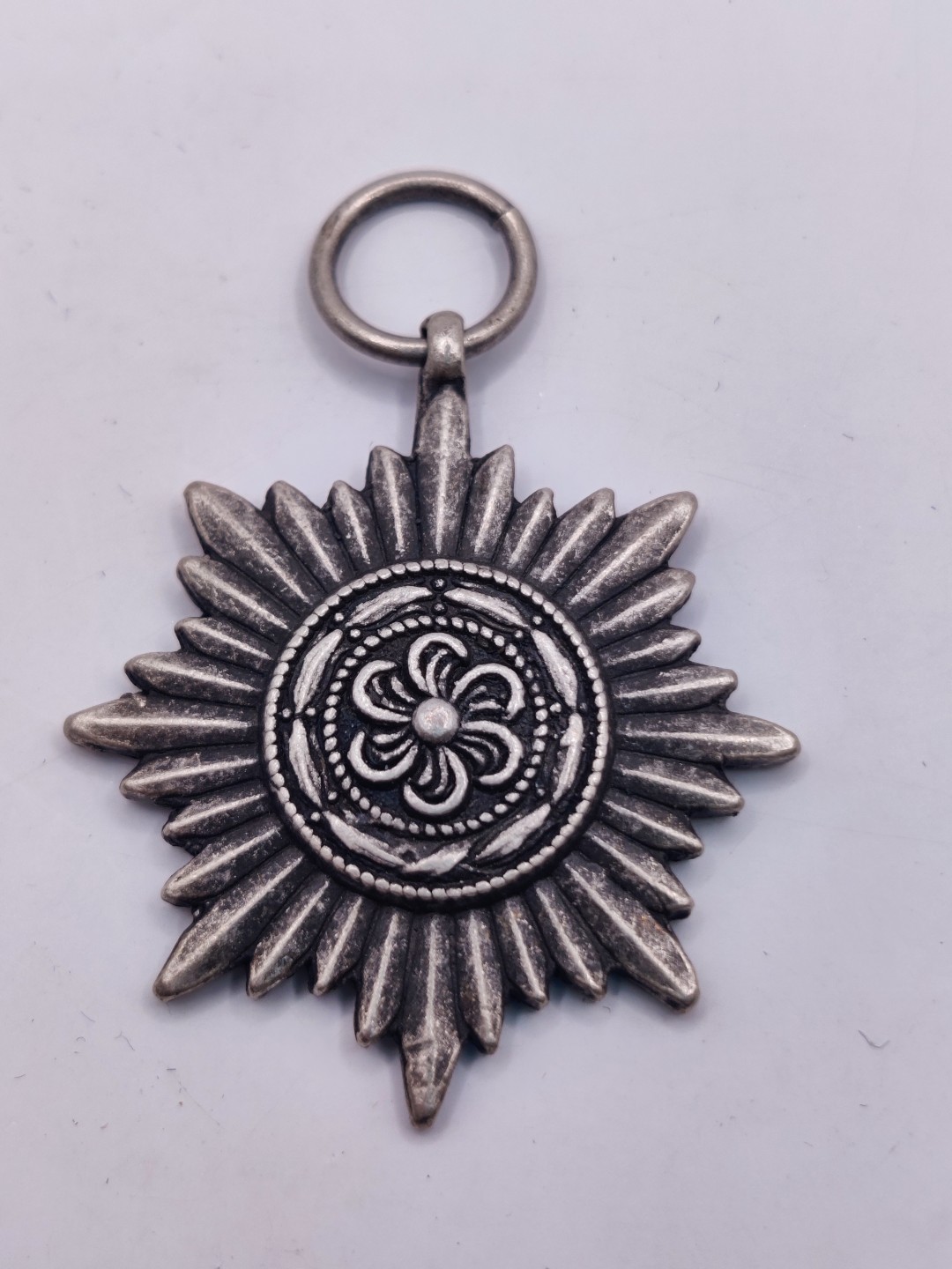 全场0元起拍 第33期 咸鱼国勋章拍卖专场 2月26日（周日）下午6：00开始 德国东方人民勋章 颁发给伪俄武装人员