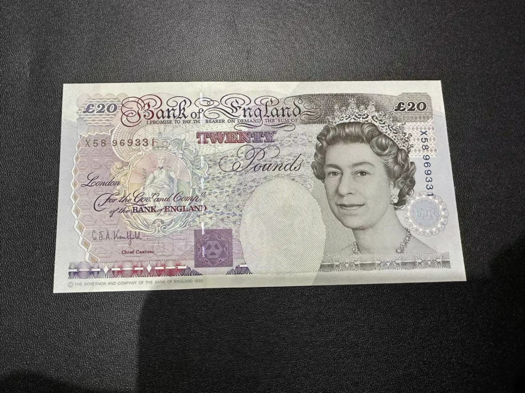 《外钞收藏家》第二百四十四期 连拍场二 英国E序列20镑 全新UNC 无47