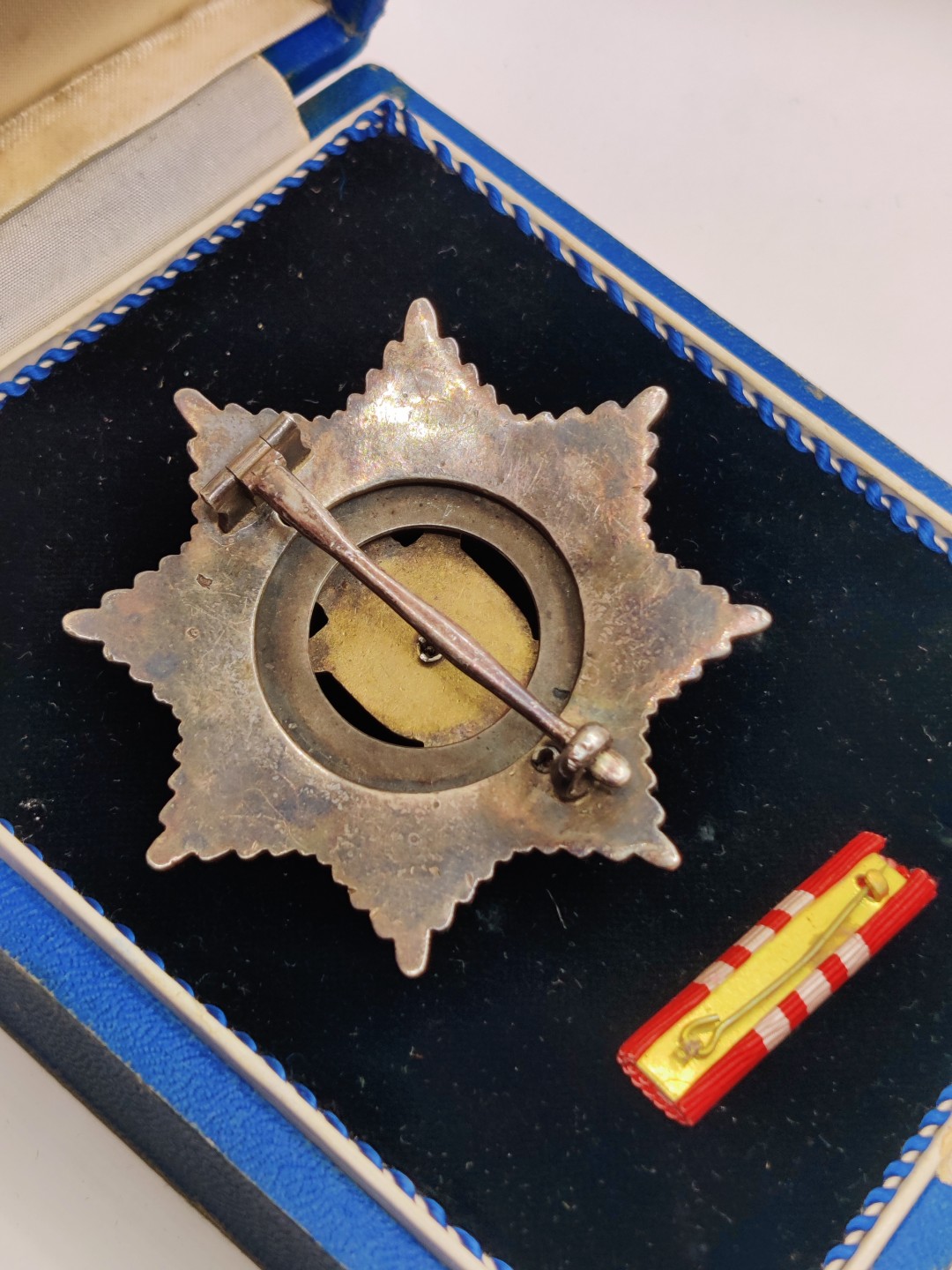 全场0元起拍 第33期 咸鱼国勋章拍卖专场 2月26日（周日）下午6：00开始 南斯拉夫三级军事功绩勋章 银制（带盒略证）+