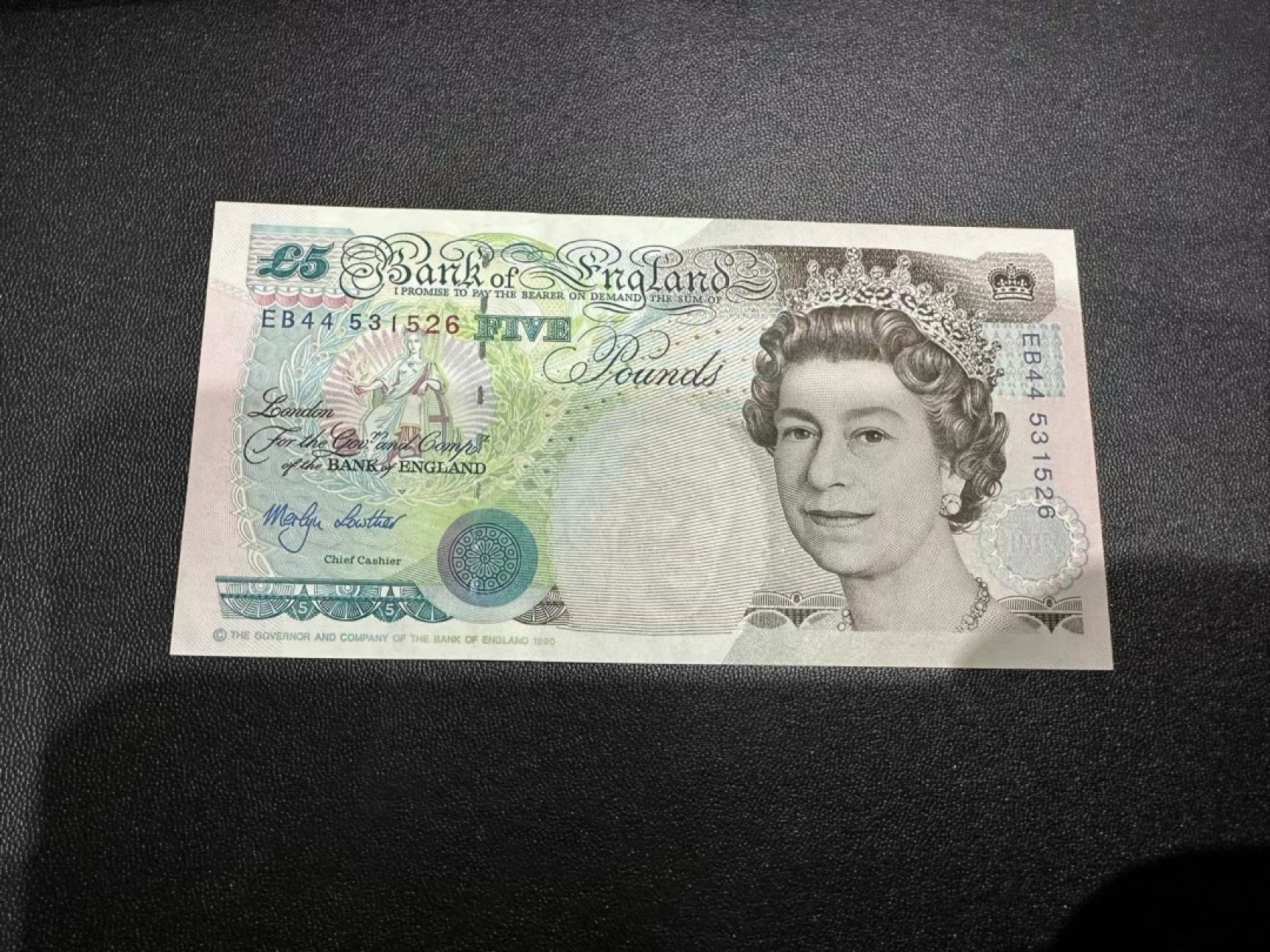 《外钞收藏家》第二百四十四期 连拍场二 英国E序列5镑 全新UNC 尾26