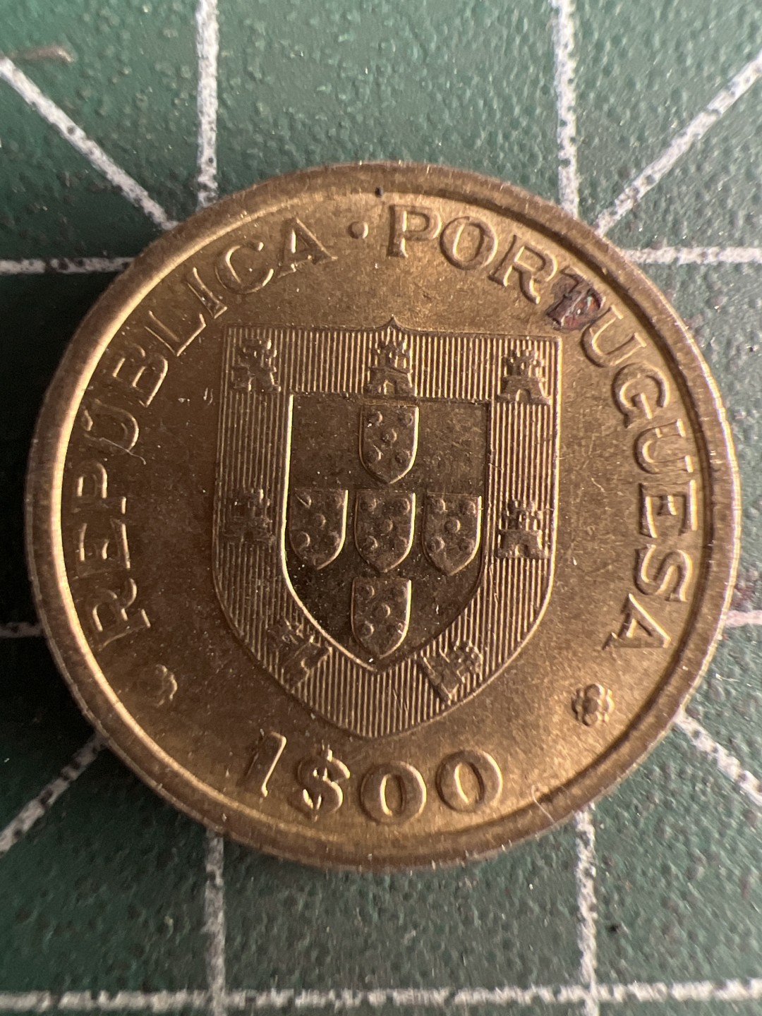 泡泡堂微拍第七十幕硬币捡漏可累计专场👿👿，零佣金，零押金，累计满二十元包邮，接受代拍业务 葡萄牙纪念币