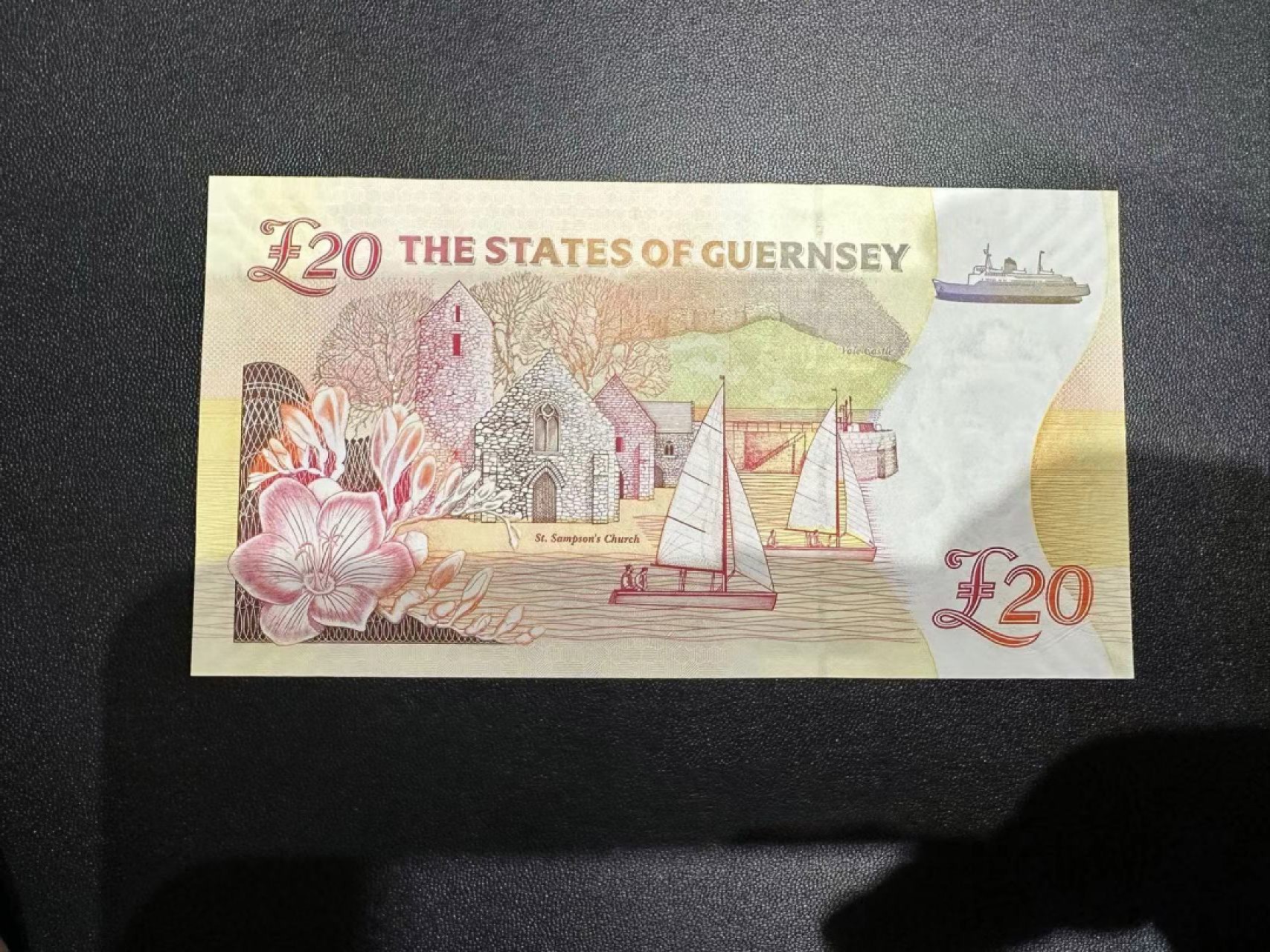 《外钞收藏家》第二百四十四期 连拍场二 格恩西20镑 全新UNC 百位号