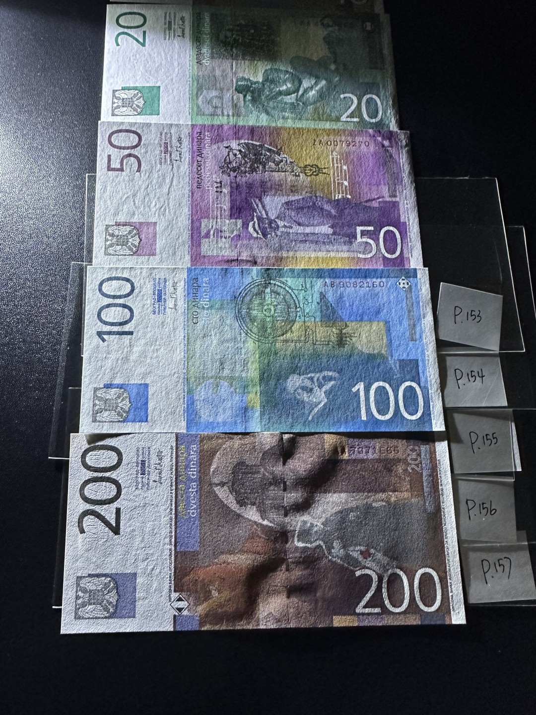 《外钞收藏家》第二百四十三期（南斯拉夫、塞尔维亚、马其顿专场） 南斯拉夫2000-2001年小套，10/20/50/100/200第纳尔 全新UNC