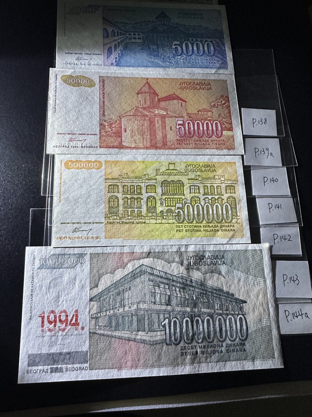 《外钞收藏家》第二百四十三期（南斯拉夫、塞尔维亚、马其顿专场） 南斯拉夫1994年版，10/100/1000/5000/5W/50W/1000W 全新UNC