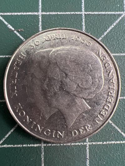 泡泡堂微拍第八十四幕硬币捡漏可累计专场👿👿，累计满二十元包邮，接受代拍业务 - 荷兰新女王登基纪念币