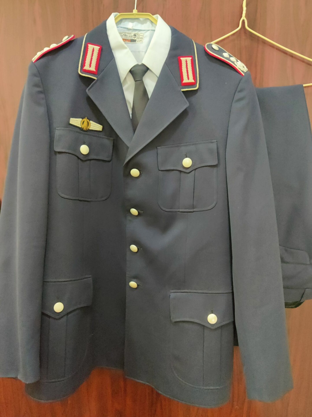 全场0元起拍 第33期 咸鱼国勋章拍卖专场 2月26日（周日）下午6：00开始 西德BW 空军参谋上校常服一套 