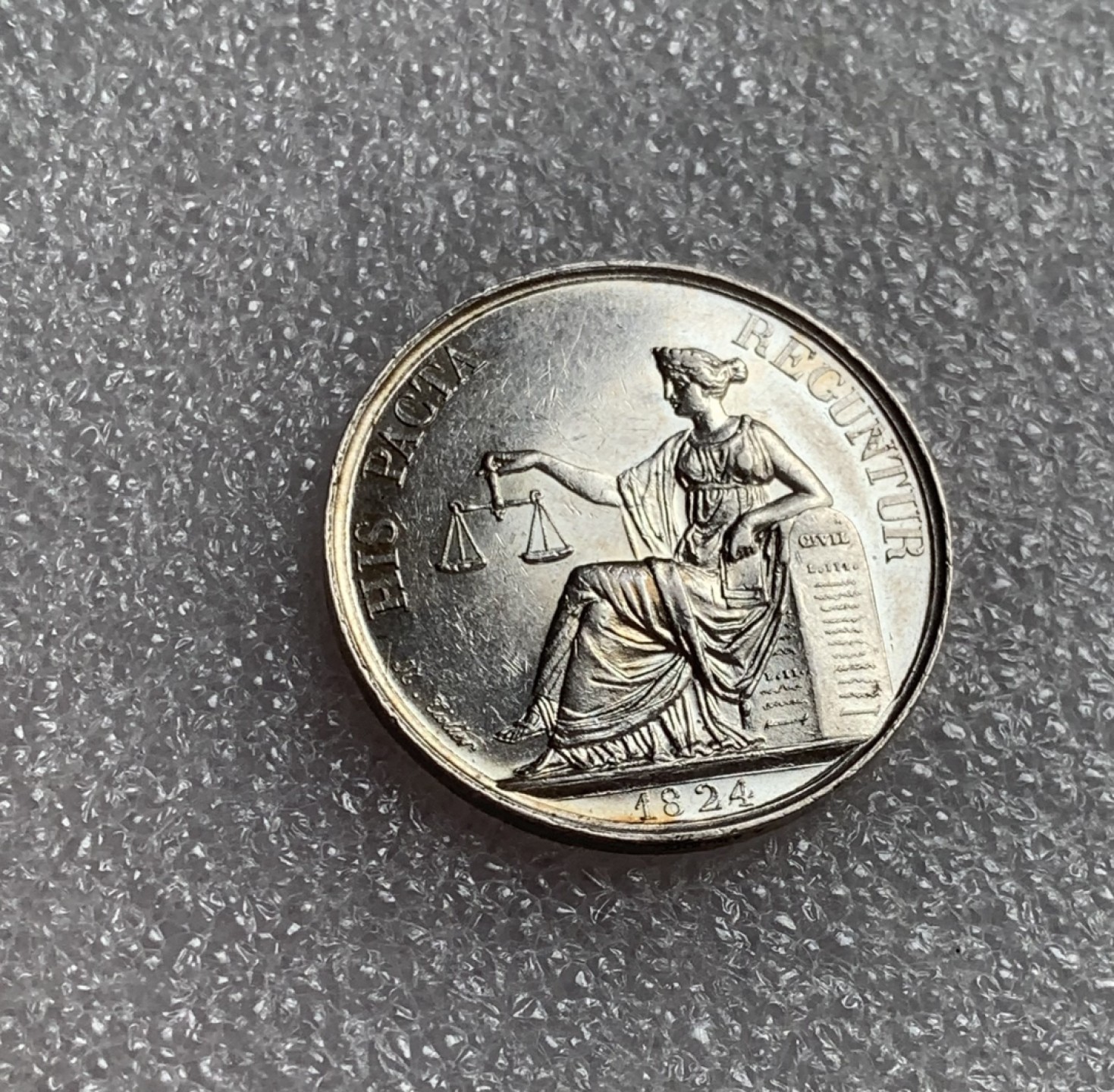 瓶子🏺第80期拍卖会 法国1824年天平女神纪念银章，Argent边銘，12克30mm