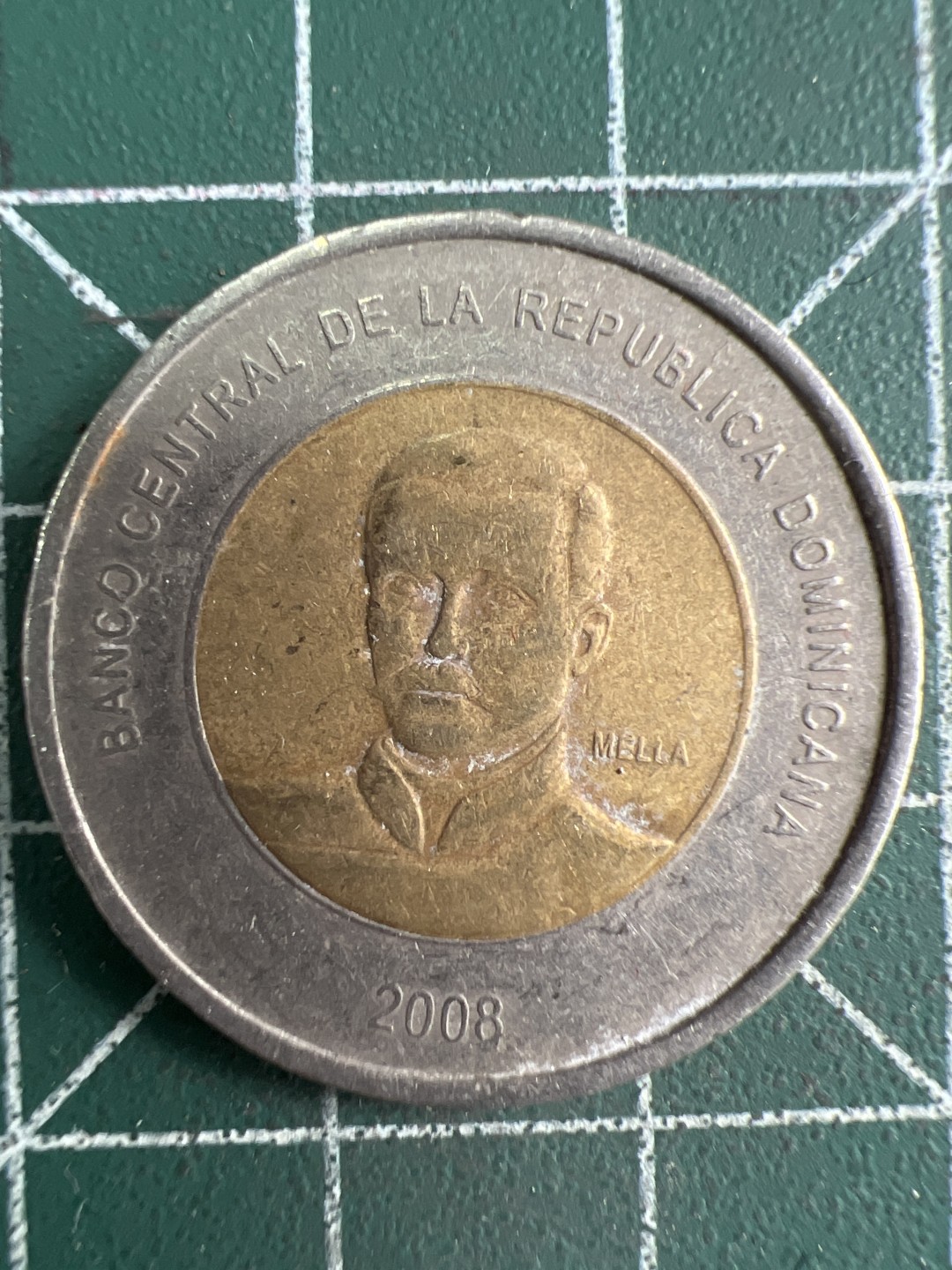 泡泡堂微拍第192幕硬币捡漏可累计专场👿👿，累计满二十元包邮，接受代拍业务 多米尼加10比索双色币