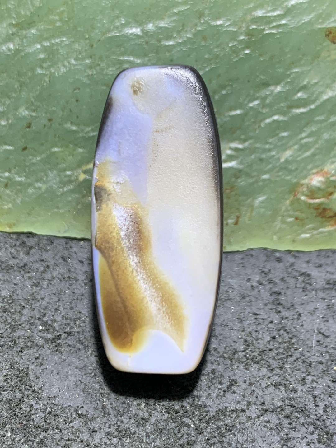精美风化纹药师玛瑙随形羊眼板珠一个，