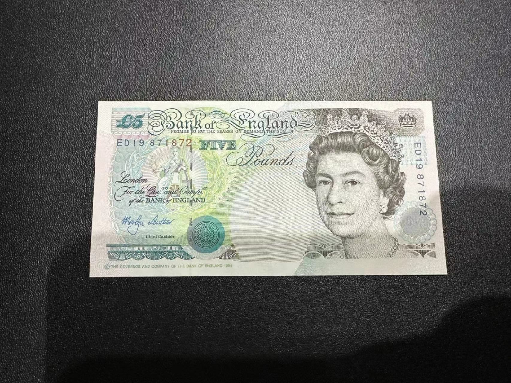 《外钞收藏家》第二百四十四期 连拍场二 英国E序列5镑 全新UNC 尾72