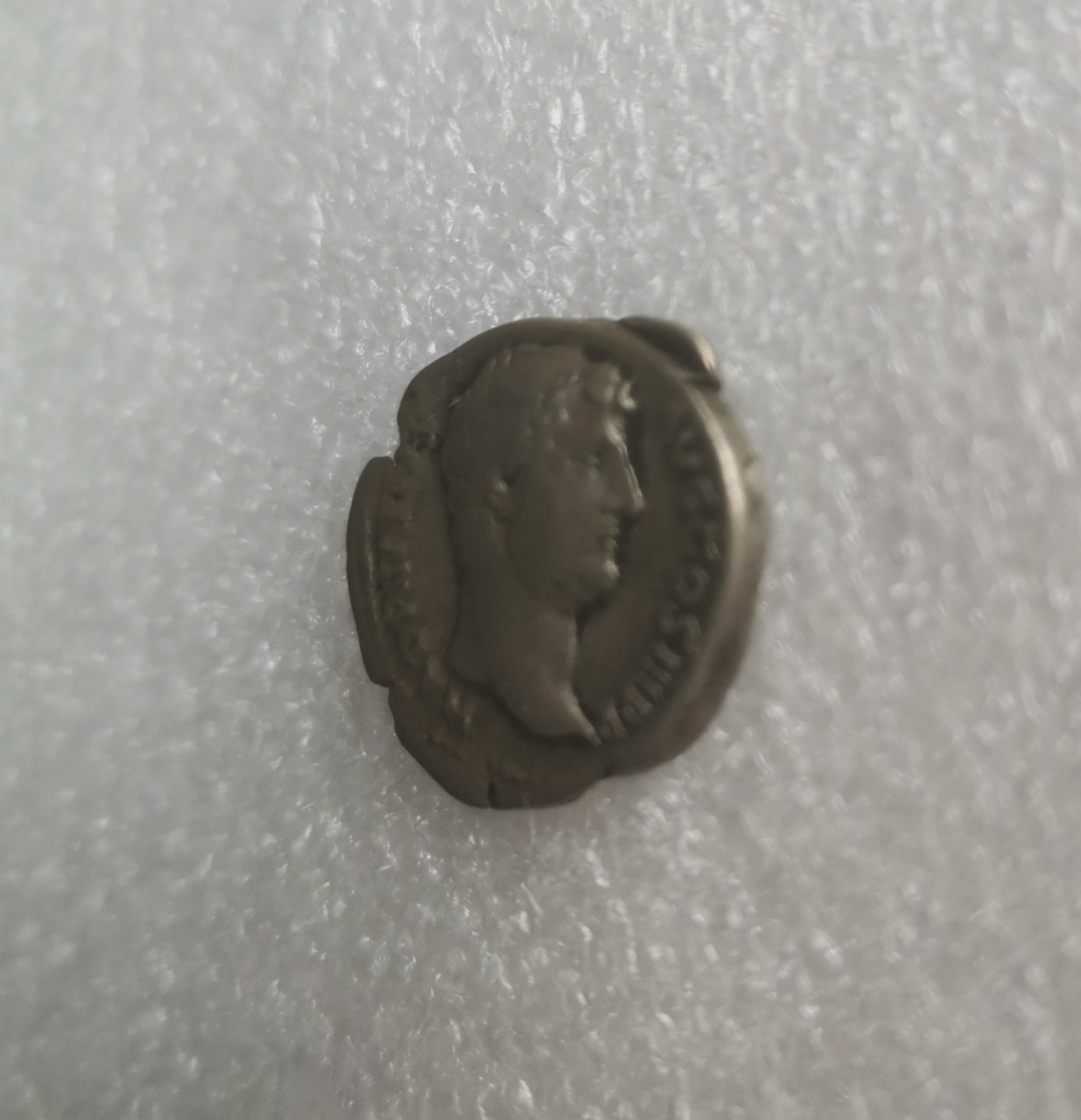 瓶子🏺第80期拍卖会 古罗马帝国五贤帝哈德良背丰收女神第纳尔银币18毫米3.21克