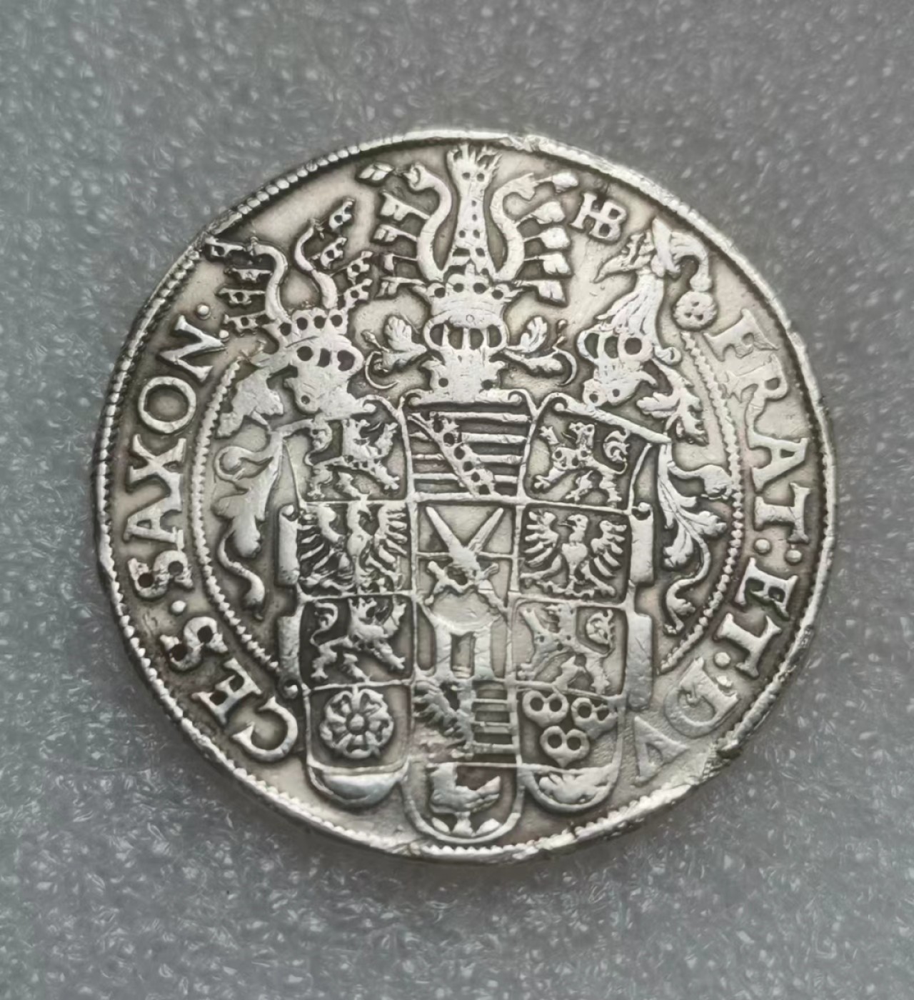 瓶子🏺第80期拍卖会 神圣罗马帝国 文艺复兴时期1593年 萨克森选帝侯 克里斯蒂安三兄弟大泰勒银币40毫米28.25克