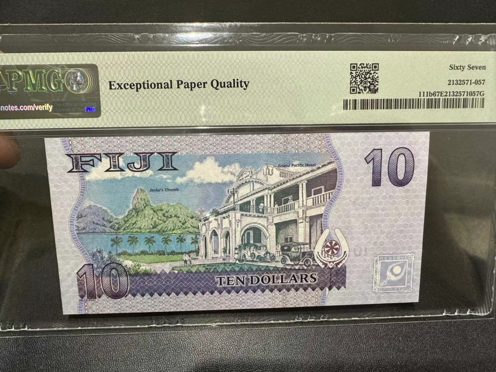 《外钞收藏家》第二百四十四期 连拍场二 2012年斐济10元 PMG67 无47尾8