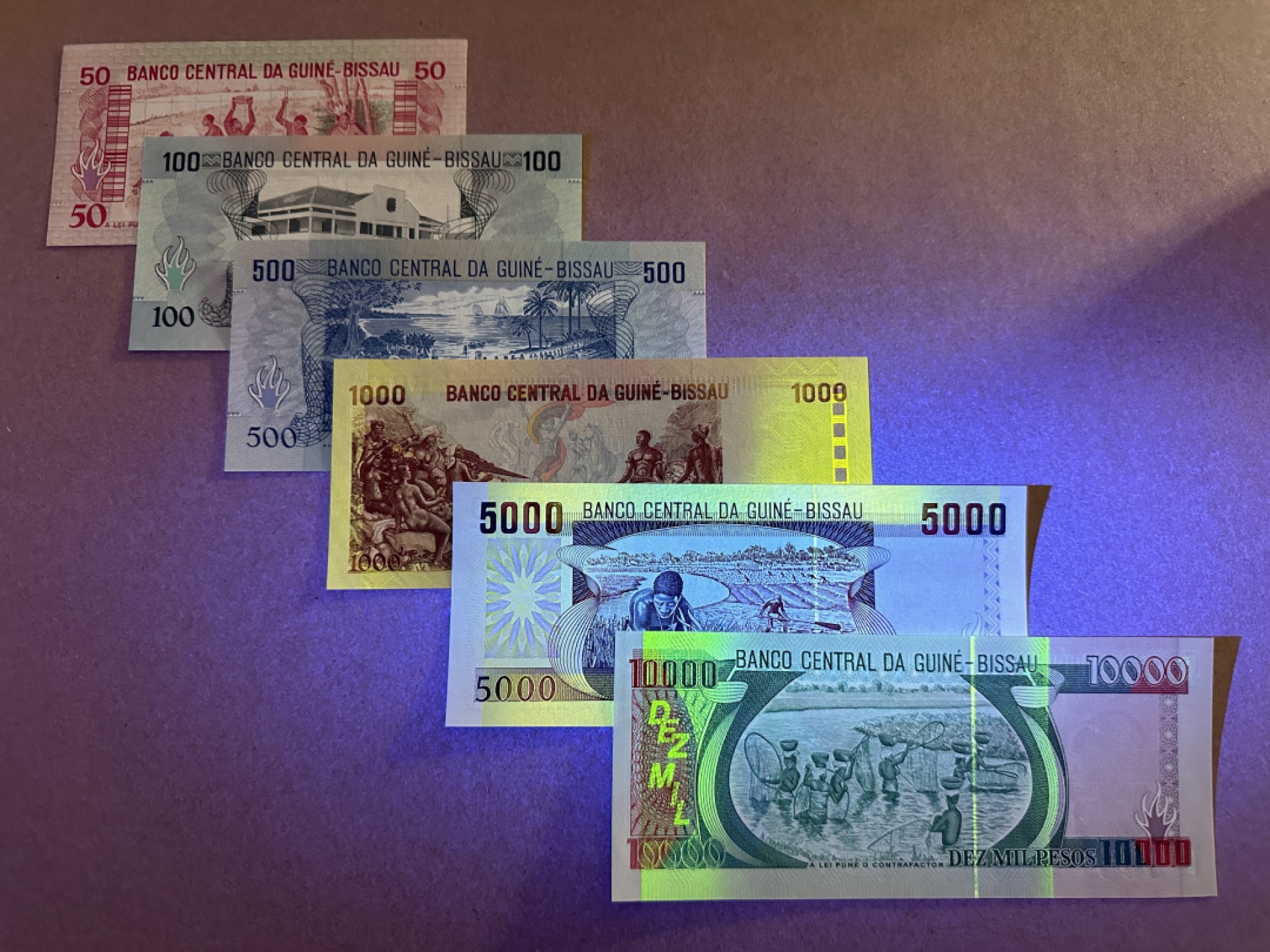 《张总收藏》91期——外币精品百拍 几内亚比绍50-10000比索全套6张 UNC 1990年版