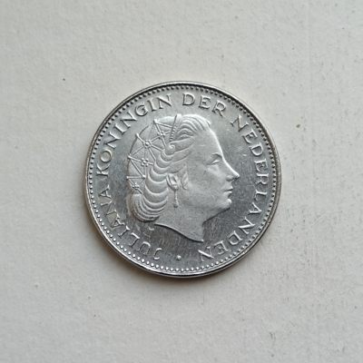 钱币专场第十一期 - 荷兰1979年2.5盾纪念币朱丽安娜29mm 