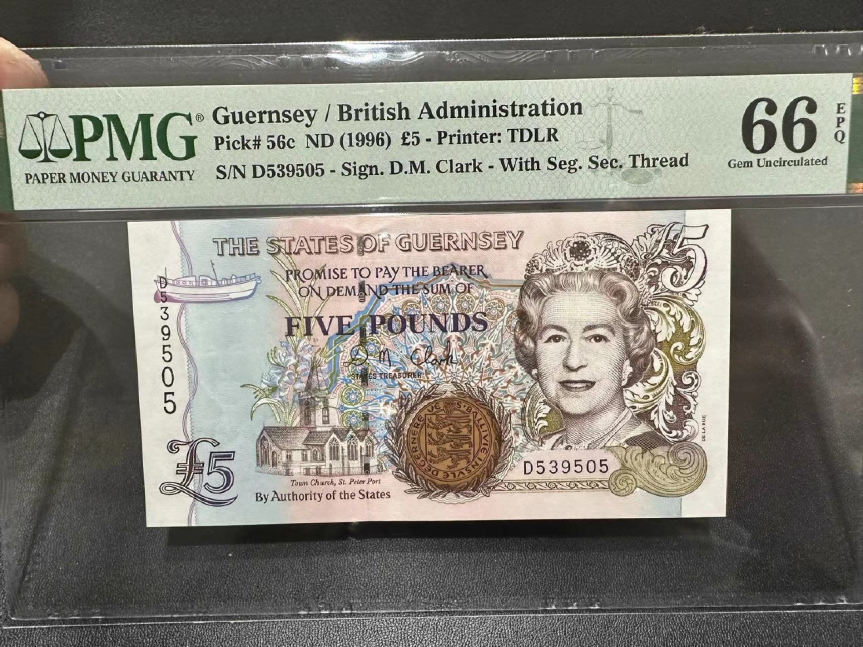 《外钞收藏家》第二百四十四期 连拍场二 1996年格恩西5镑 PMG66 无47