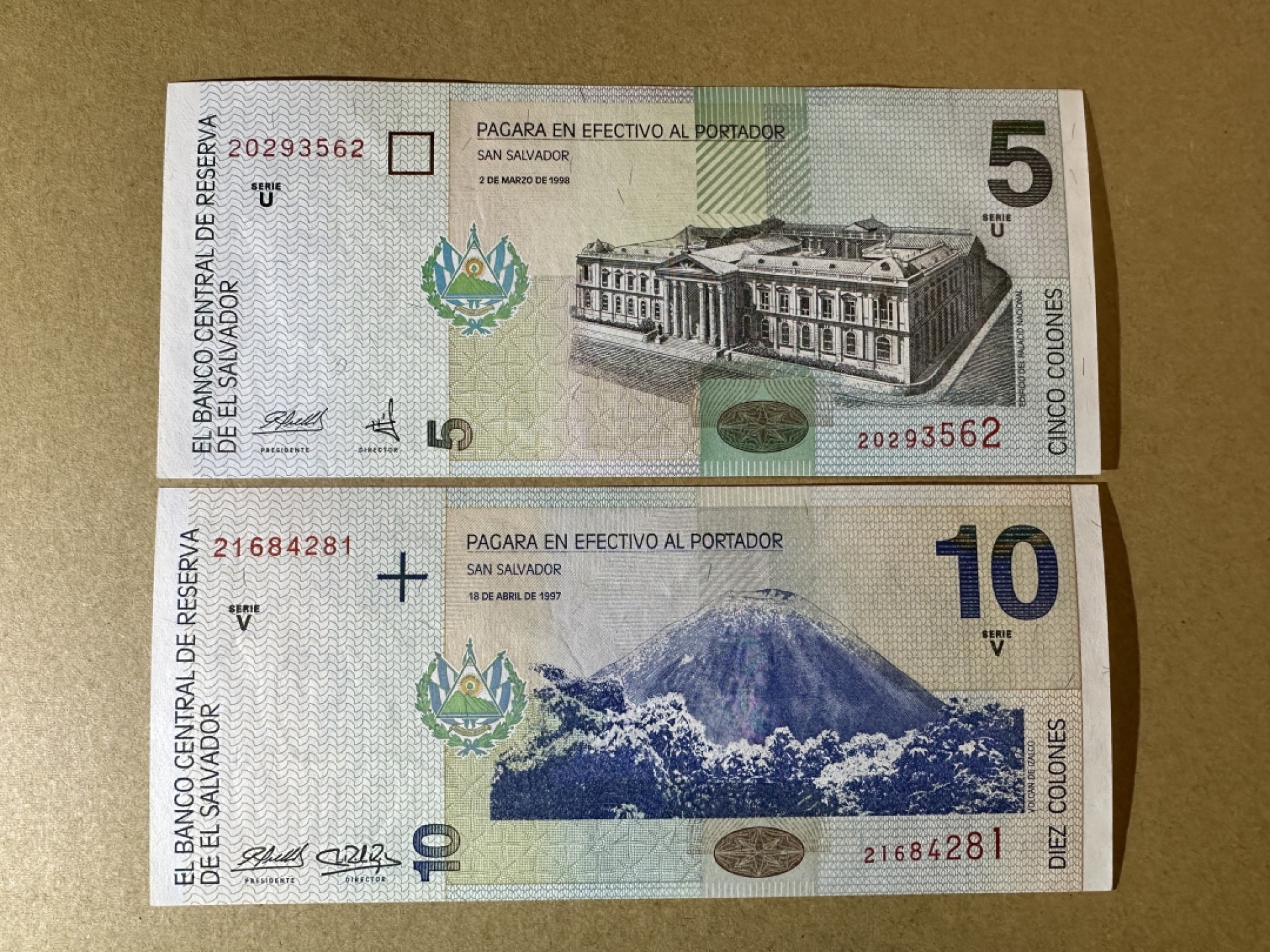 《张总收藏》91期——外币精品百拍 萨尔瓦多5、10元2张 UNC 1997年版 哥伦布
