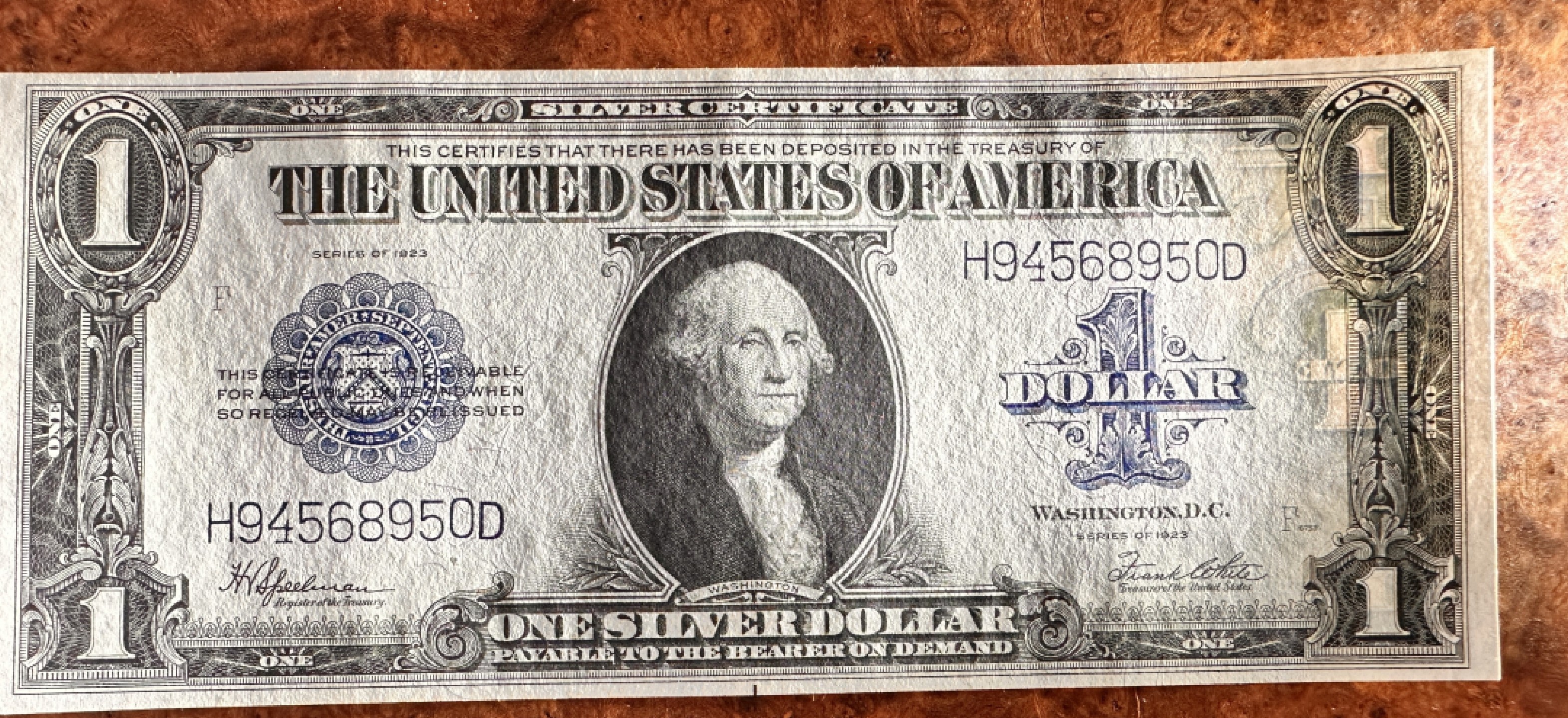 Chase Auction 第18期 - - 外钞、民国钞和人民币混合场！ 1923年美国1美元，大票幅，华盛顿头像，品相如图，UNC-！