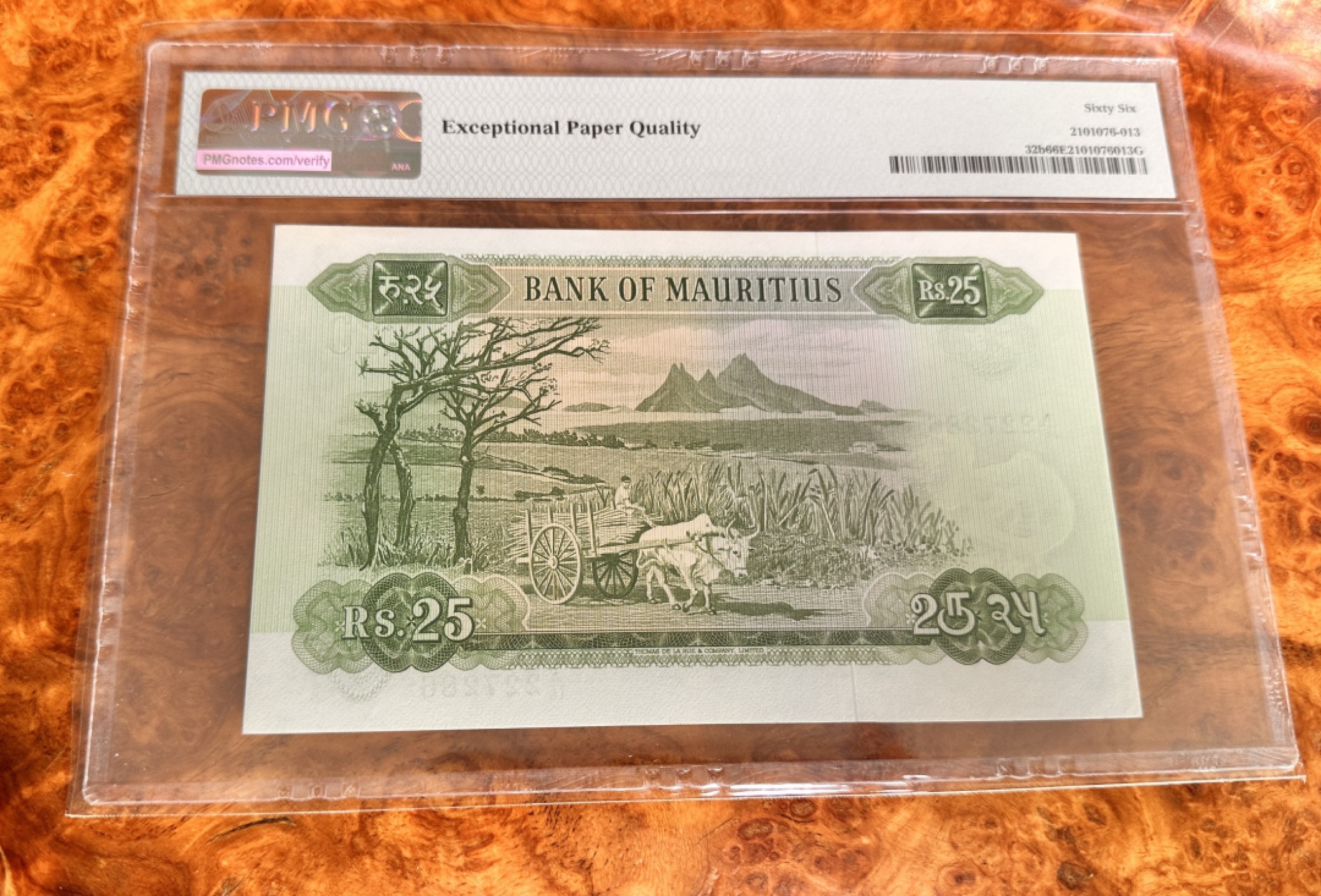Chase Auction 第18期 - - 外钞、民国钞和人民币混合场！ 1967年毛里求斯25卢比，PMG66，戎装女王！