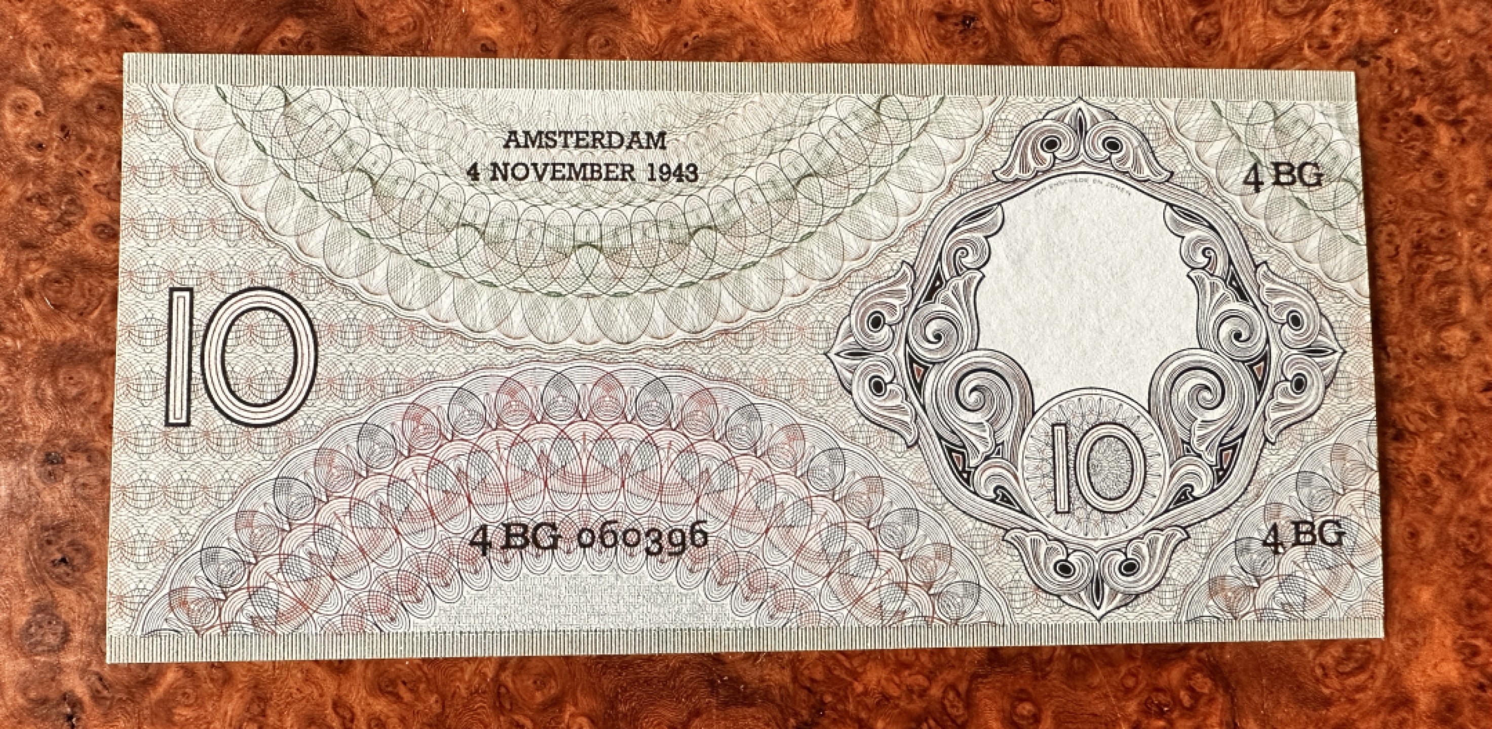 Chase Auction 第18期 - - 外钞、民国钞和人民币混合场！ 荷兰10盾，品相如图，AU！