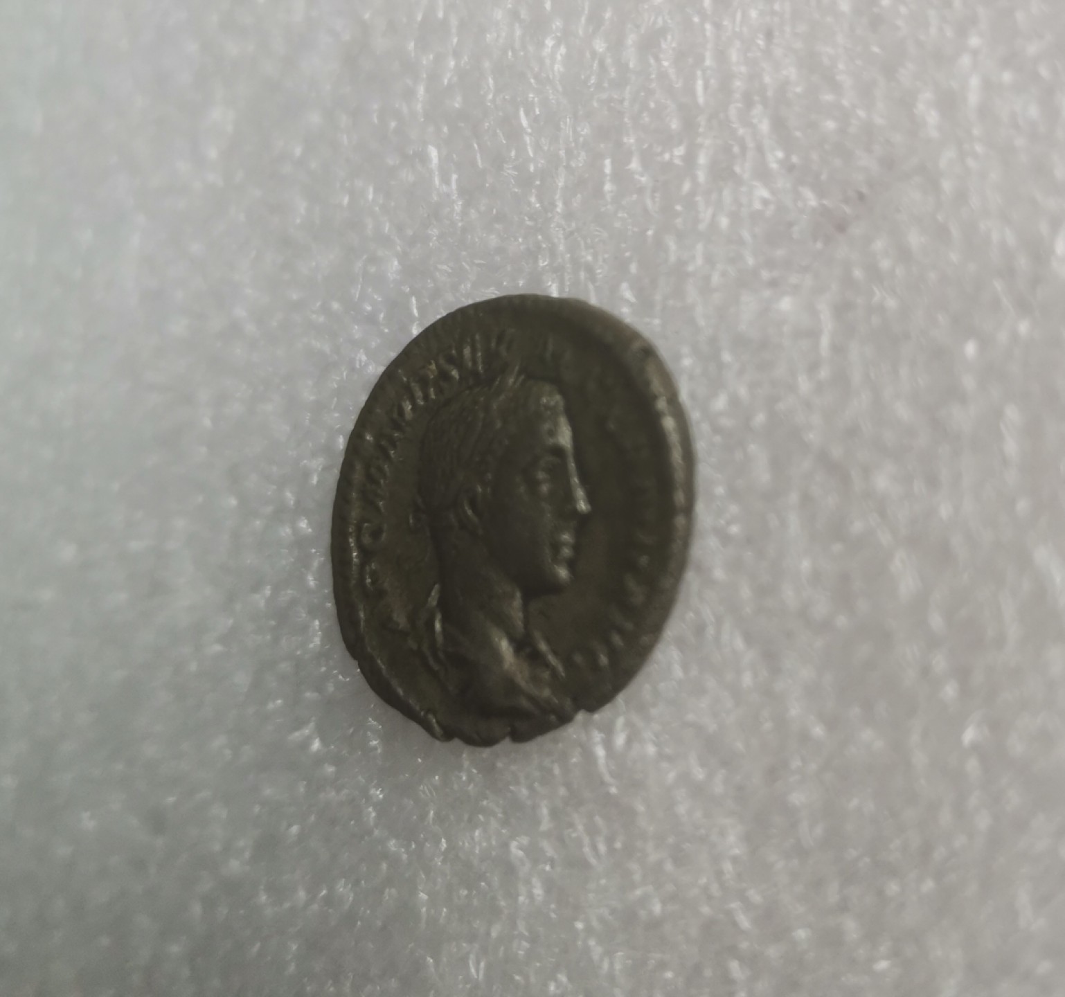 瓶子🏺第80期拍卖会 古罗马帝国亚历山大塞维鲁背宙斯第纳尔银币18毫米2.77克