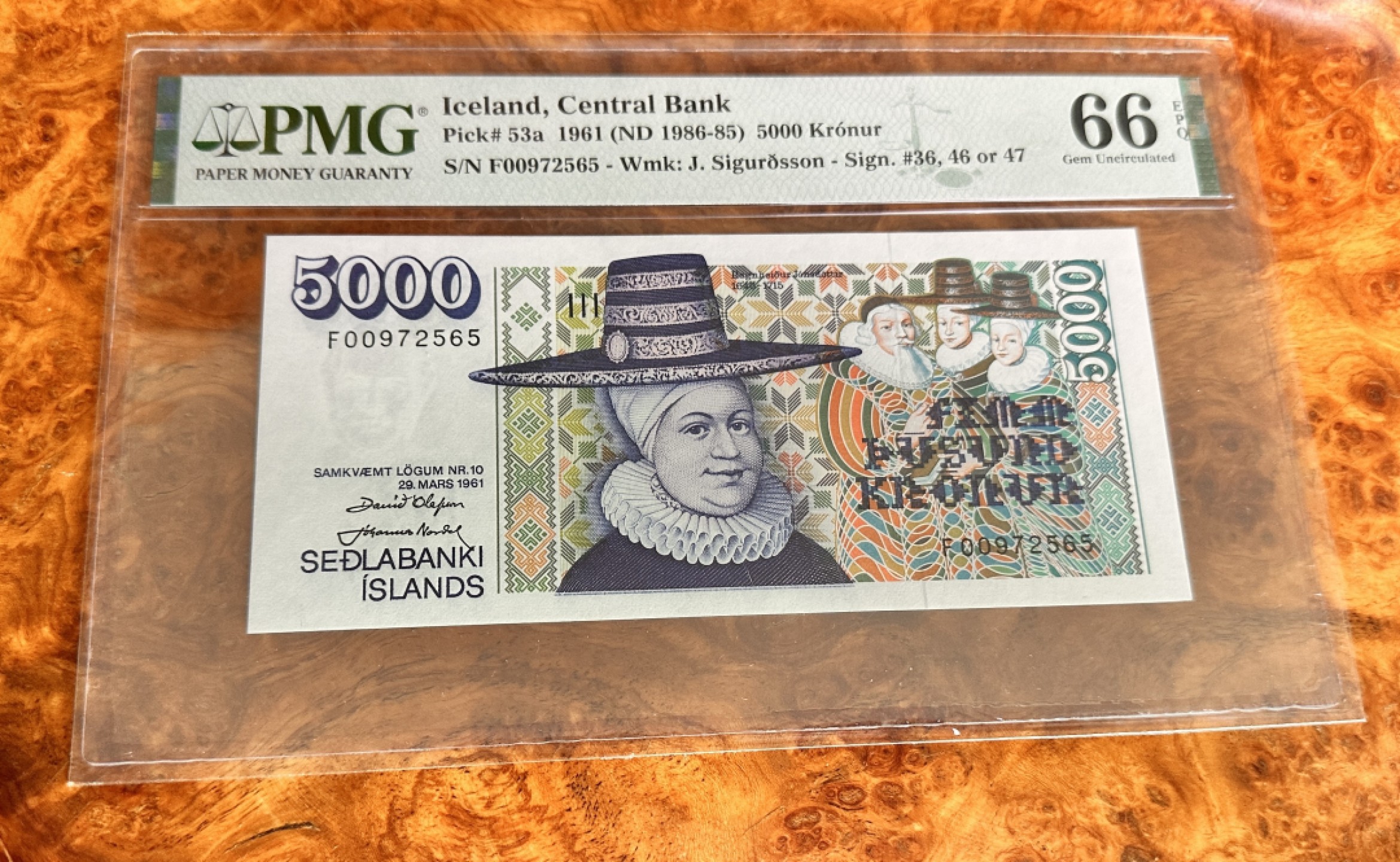 Chase Auction 第18期 - - 外钞、民国钞和人民币混合场！ 1961年初版冰岛5000克朗，PMG66！世界最美纸币！