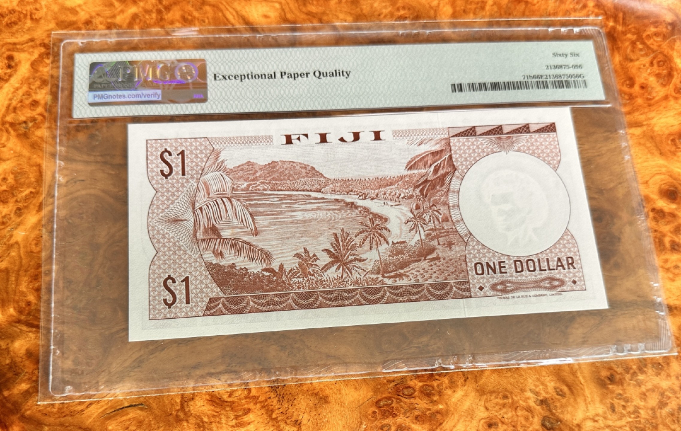Chase Auction 第18期 - - 外钞、民国钞和人民币混合场！ 1974年斐济1元，PMG66，戎装女王！