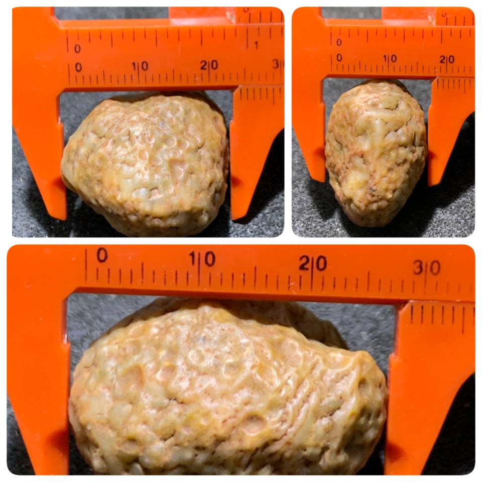 精美阿拉善筋脉石原石一颗