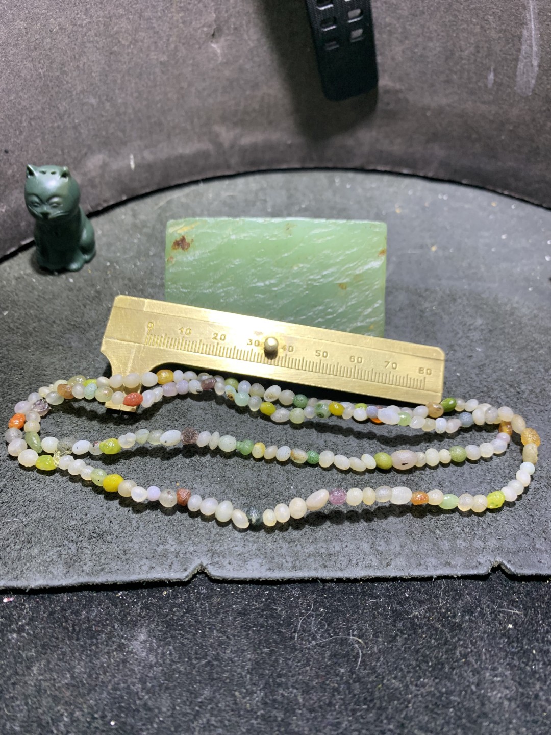 精美天然戈壁阿拉善多彩小米珠手串(手缠，项链)一条，