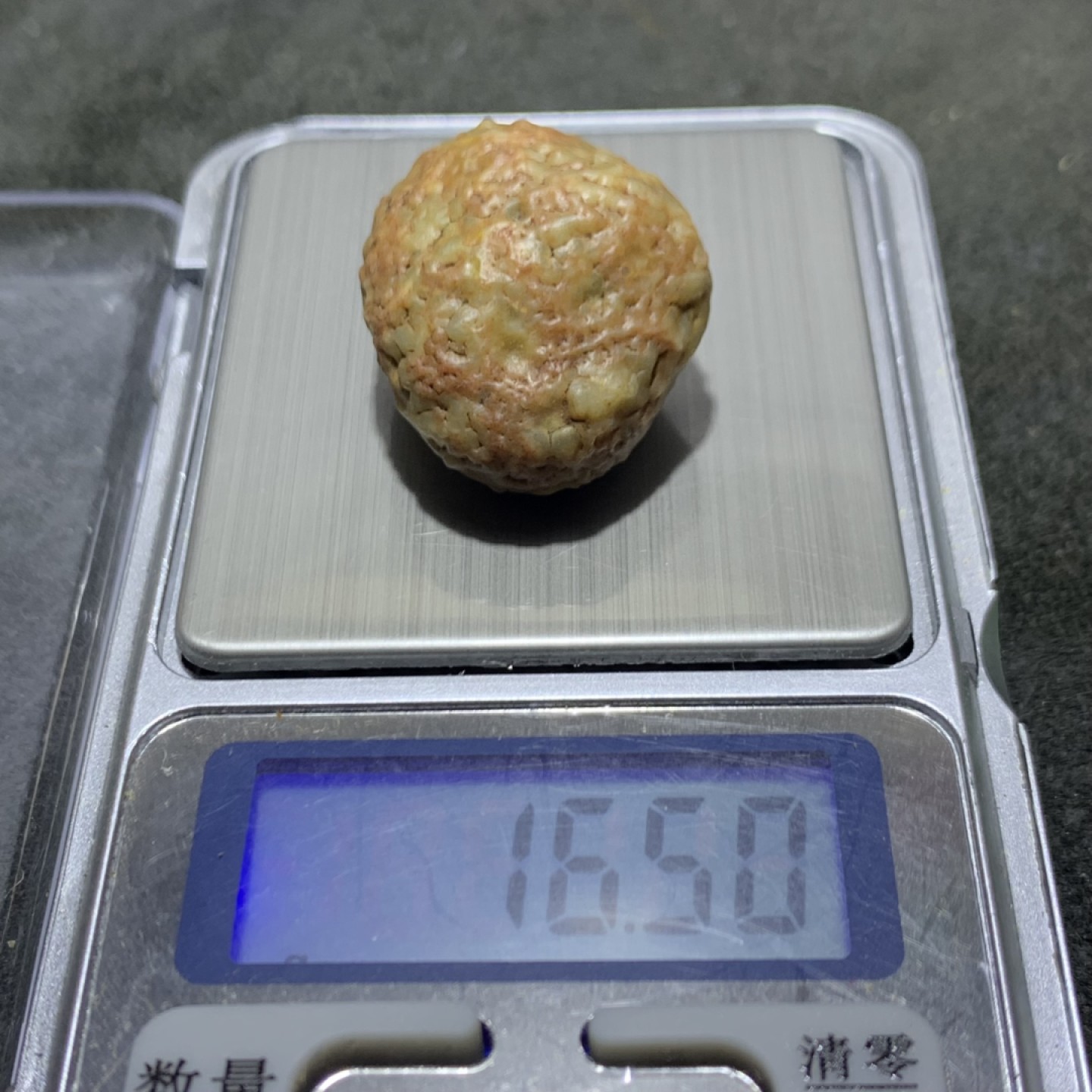 精美阿拉善筋脉石原石一颗