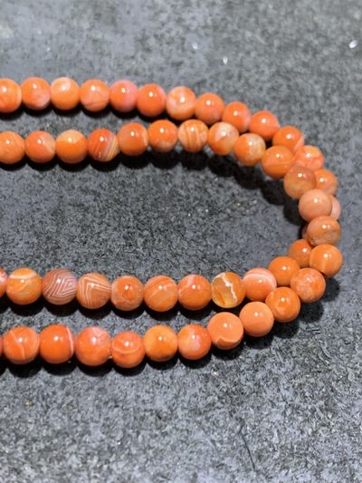川料南红玛瑙多圈手串一条， 川料南红玛瑙多圈手串一条，