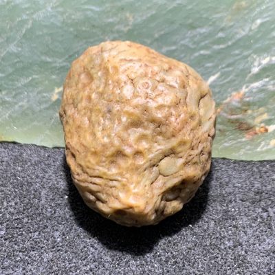 精美阿拉善筋脉石原石一颗 - 精美阿拉善筋脉石原石一颗