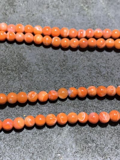 川料南红玛瑙多圈手串一条， 川料南红玛瑙多圈手串一条，