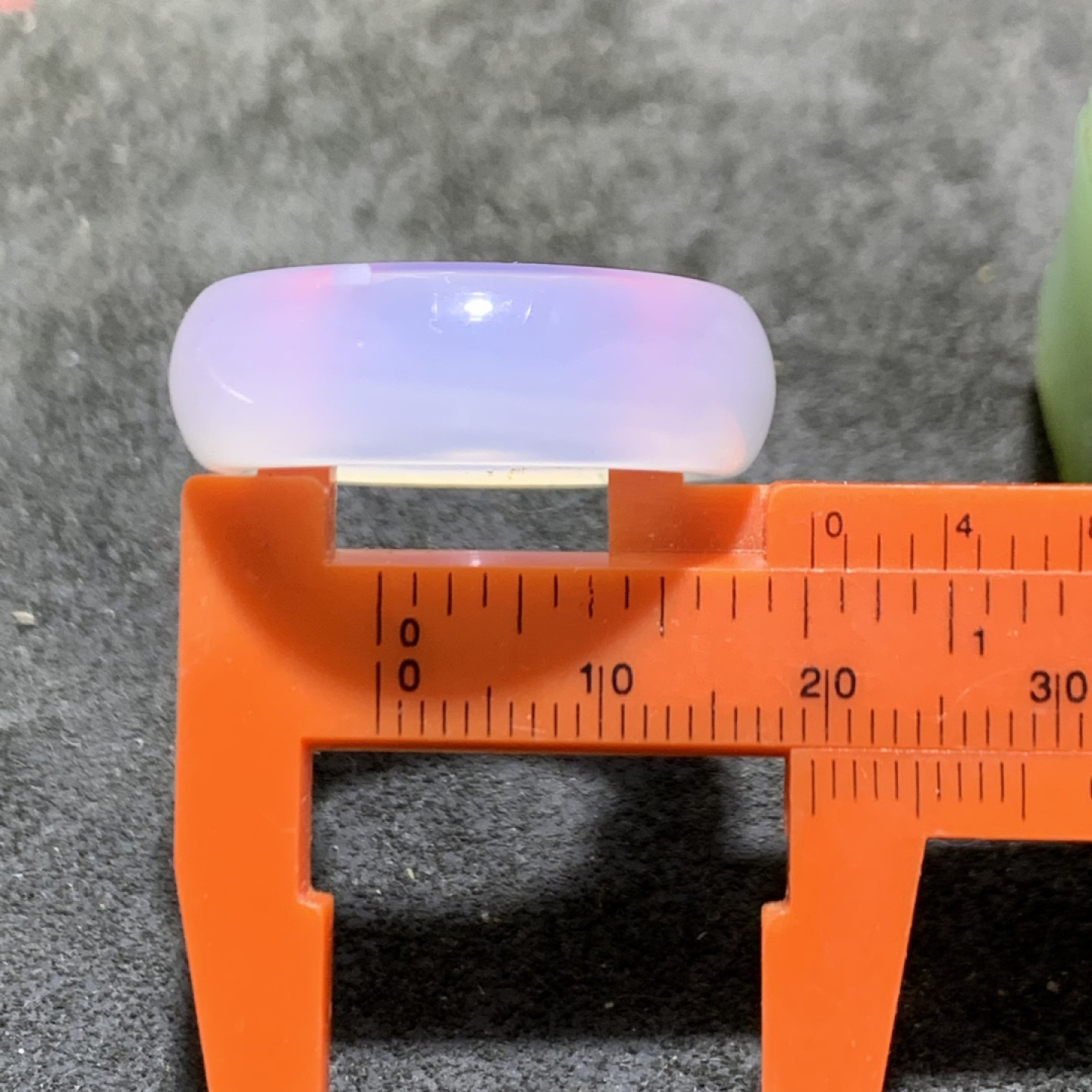 精美冰透水墨点荔枝冻高玉化玛瑙戒指一个