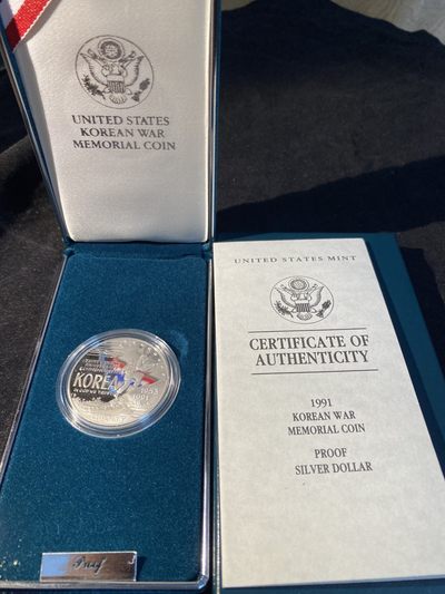 盛世勋华——号角文化勋章专场拍卖第91期（加群请扫码加微信 加qq群请截图扫码） - 美国1991年朝鲜战争爆发38周年纪念精制银币 原盒 原证 重26.7克，精制银币 非常见普制银币，正面朝鲜战场上的美国海陆空军 北面朝鲜半岛地图和38线，很有意义