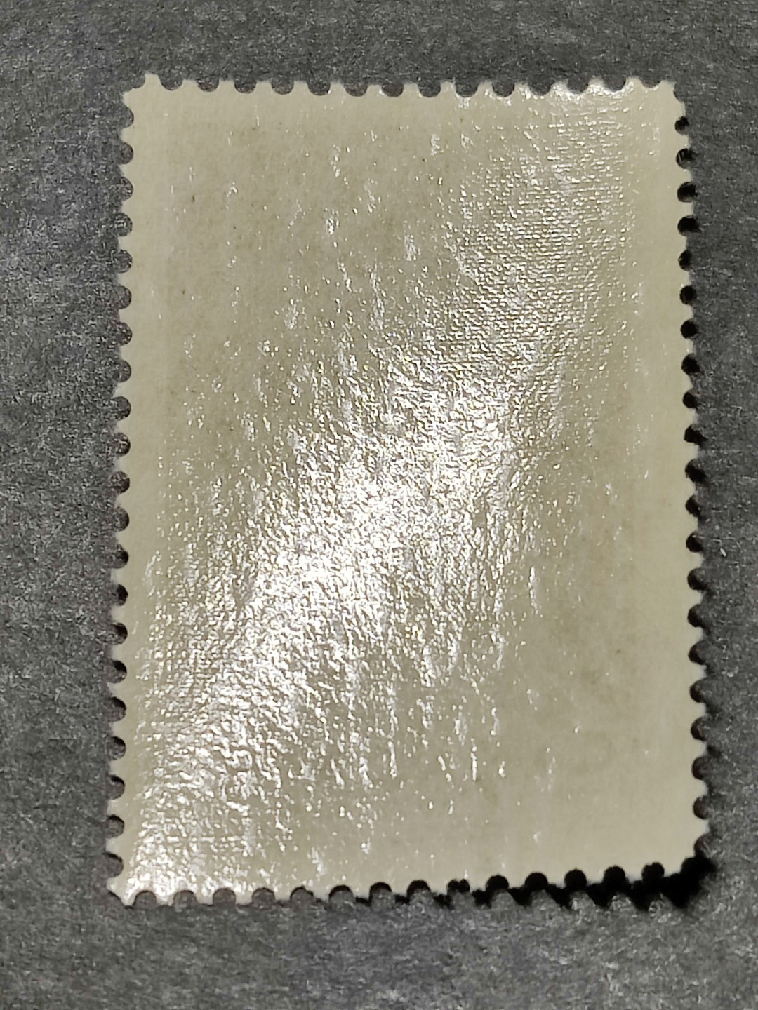 洪涛臻品批发群  精选邮票限时拍卖第一百八十六期 加拿大1964年 伊丽莎白二世女王新票, 精美雕刻版, 原胶完美润亮 相当难得的品相, 漂亮！ 