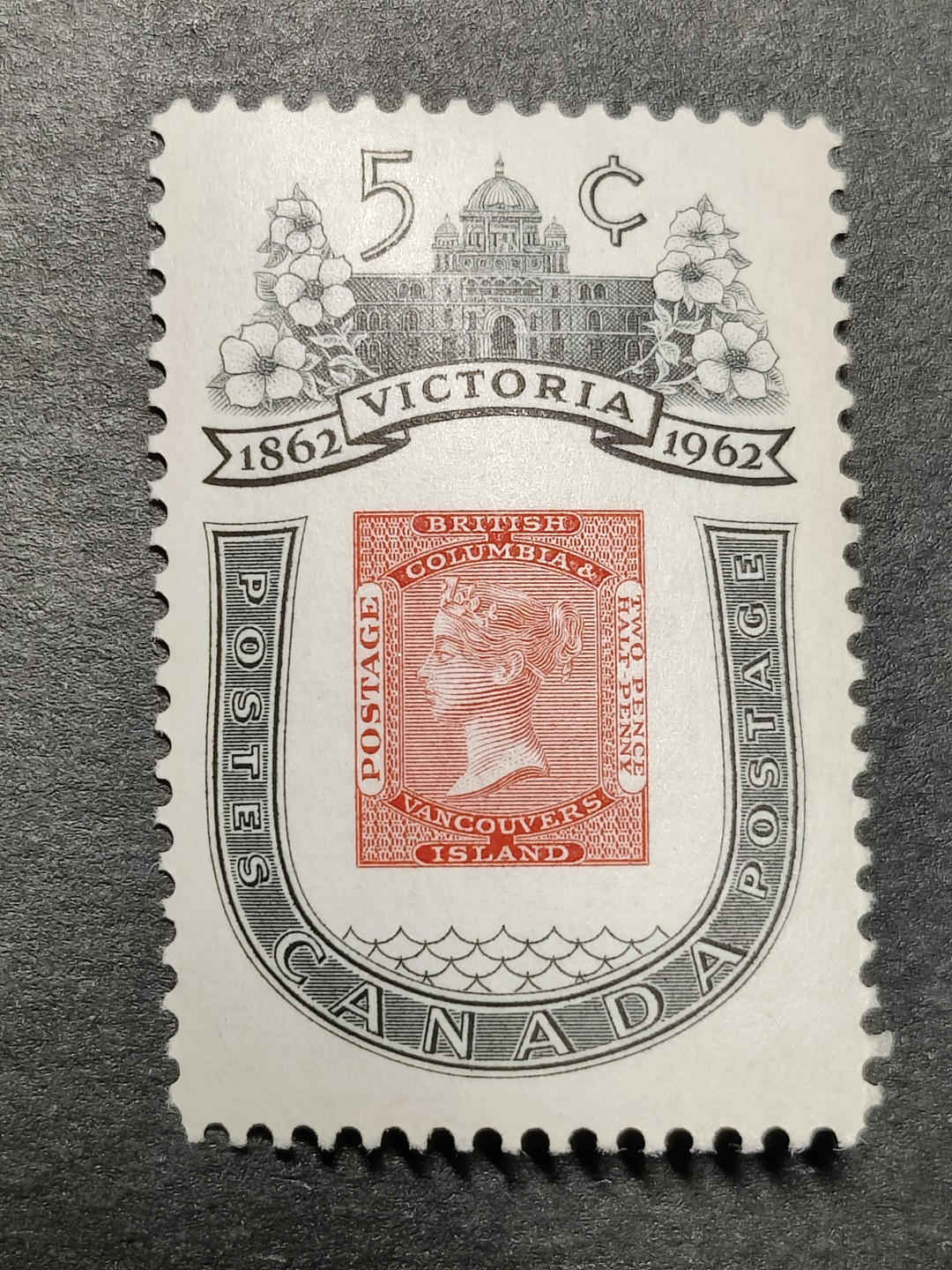 洪涛臻品批发群  精选邮票限时拍卖第一百八十六期 加拿大1962年 维多利亚市成立百年票中票 新票, 精美雕刻版, 原胶完美润亮 相当难得的品相, 漂亮！