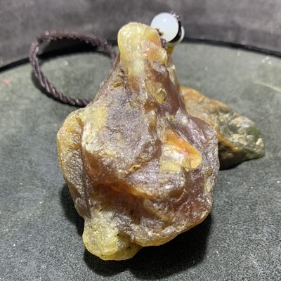 精美精美北红玛瑙原石把件一个 - 精美精美北红玛瑙原石把件一个