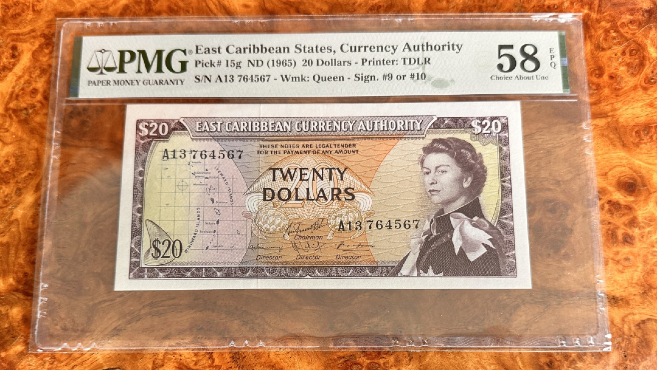 Chase Auction 第18期 - - 外钞、民国钞和人民币混合场！ 1965年东加勒比20元，戎装女王！
