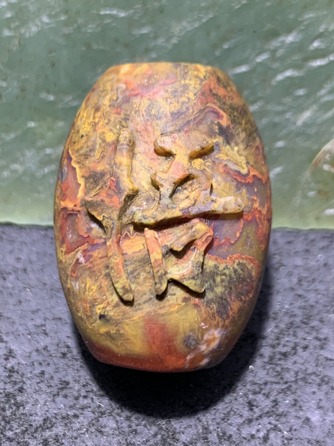 精美草花纹亚光战国红玛瑙手工雕刻悟字珠一个，