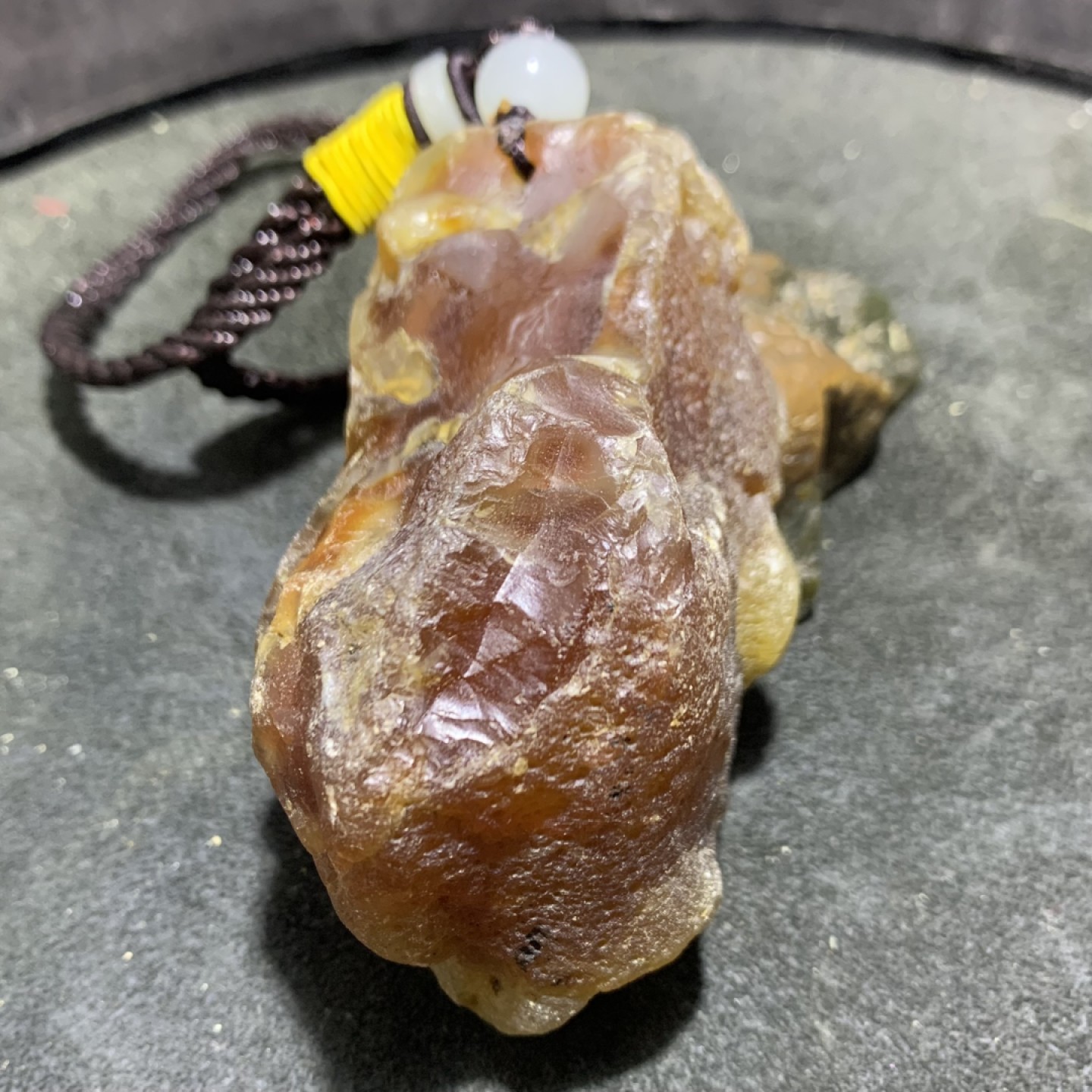 精美精美北红玛瑙原石把件一个