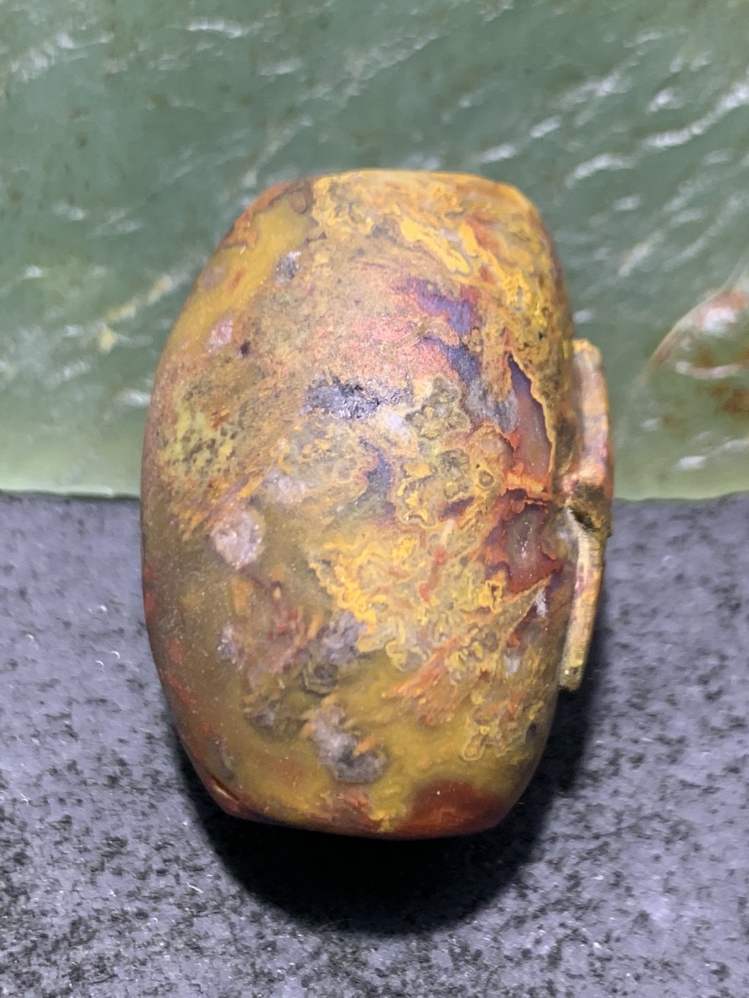 精美草花纹亚光战国红玛瑙手工雕刻悟字珠一个，