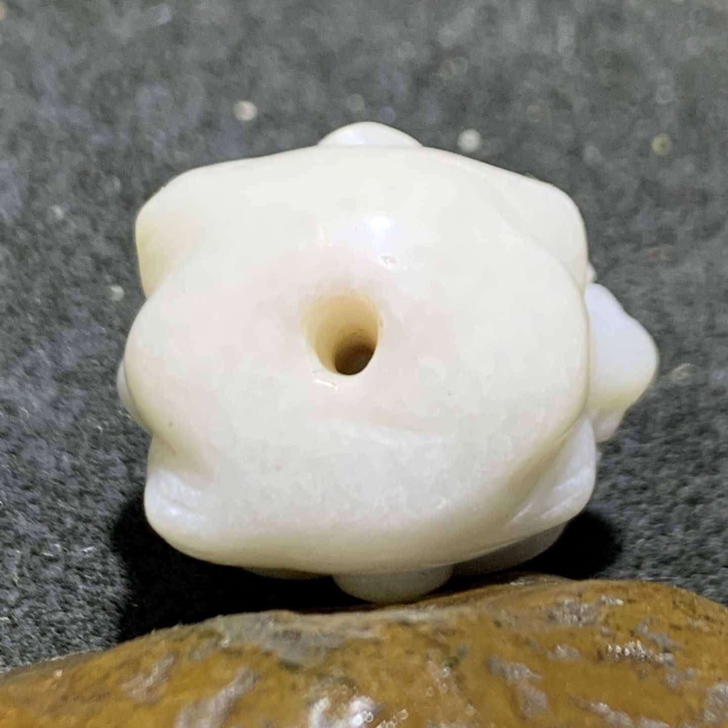 戈壁彩玉双面雕刻罗汉头一个！