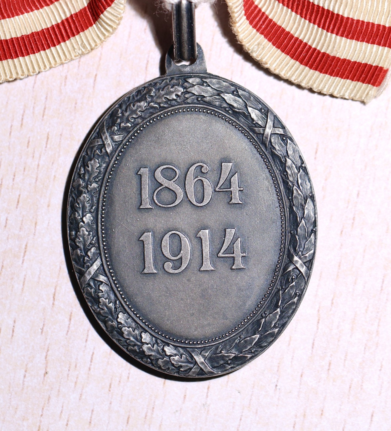 大猫徽章拍卖第217期 奥匈帝国银级女版红十字奖章（纯银制 带厂标和银标）➕匈牙利王国Benedek Sándor亲属版讣告