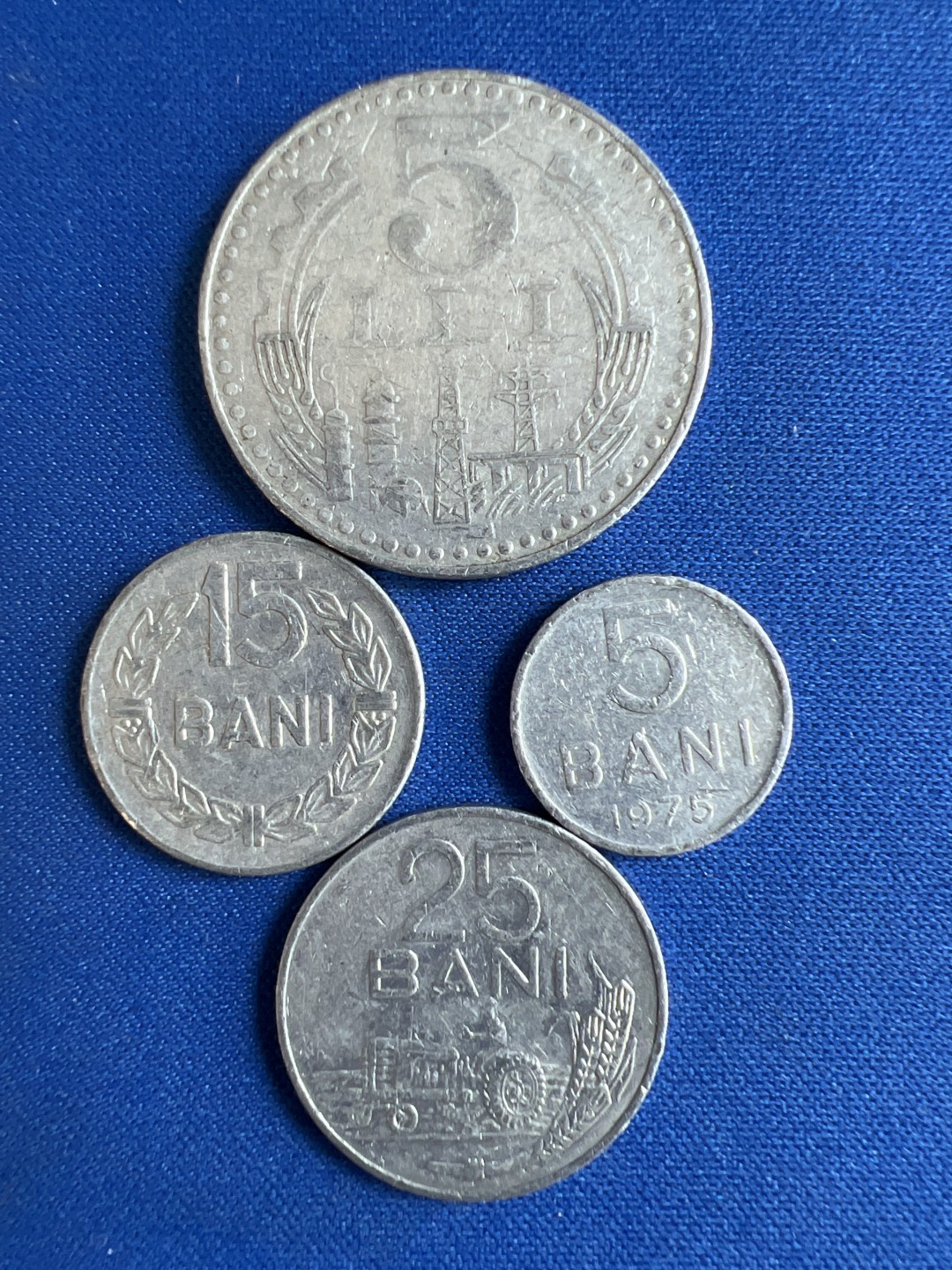 泡泡堂微拍第七十三幕硬币捡漏可累计专场👿👿，零佣金，零押金，累计满二十元包邮，接受代拍业务 罗马尼亚一套