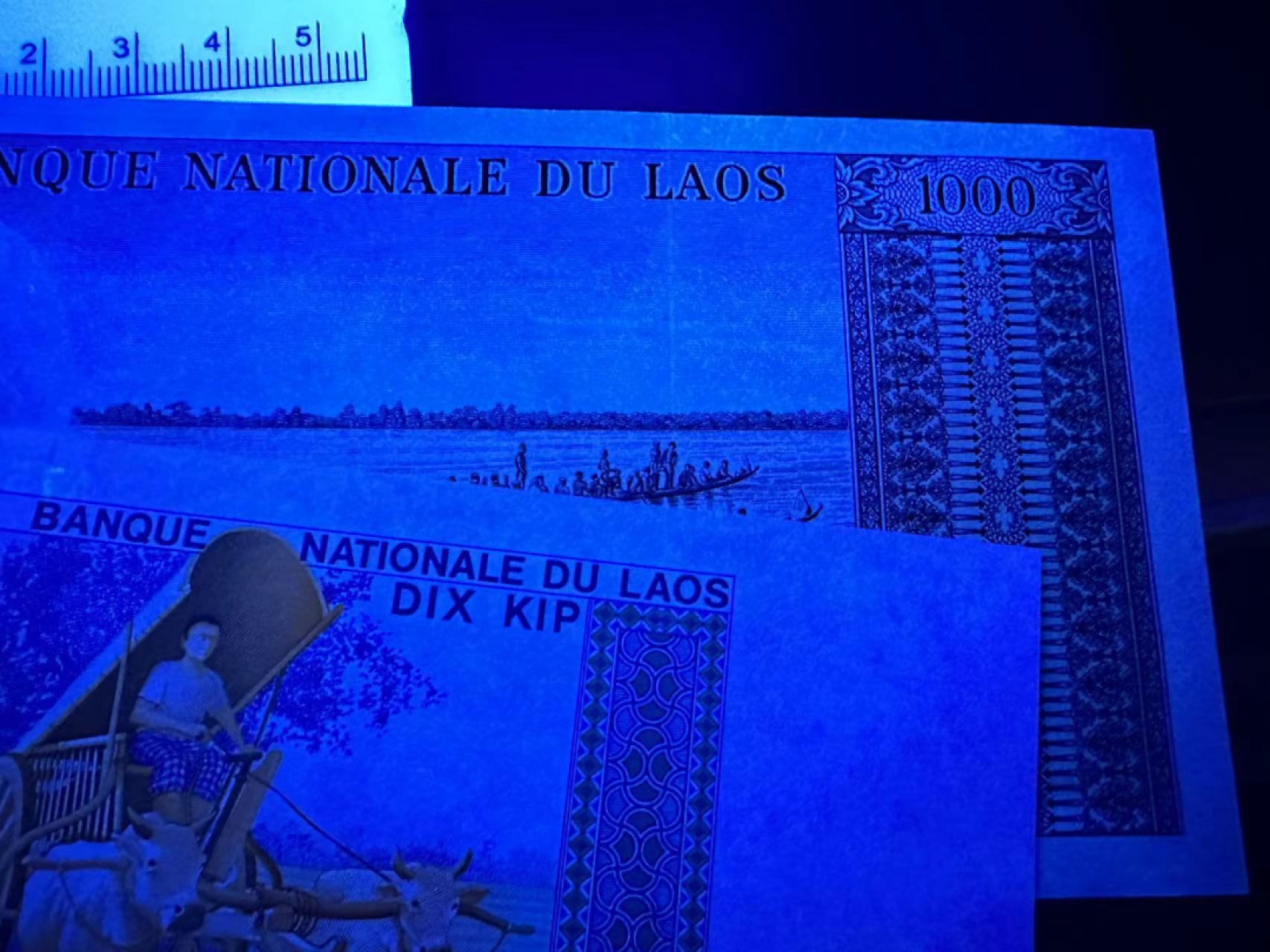 《外钞收藏家》第二百四十七期 连拍场五 老挝10、1000基辅一起 全新 可忽略轻微潮