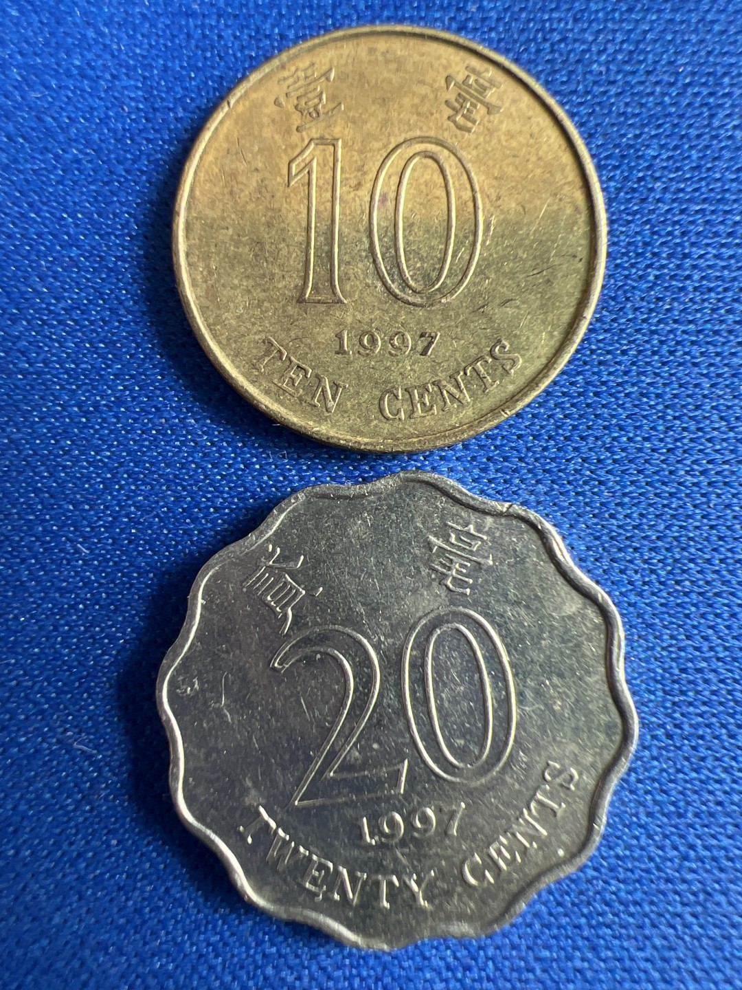 泡泡堂微拍第七十二幕硬币捡漏可累计专场👿👿，零佣金，零押金，累计满二十元包邮，接受代拍业务 香港两枚